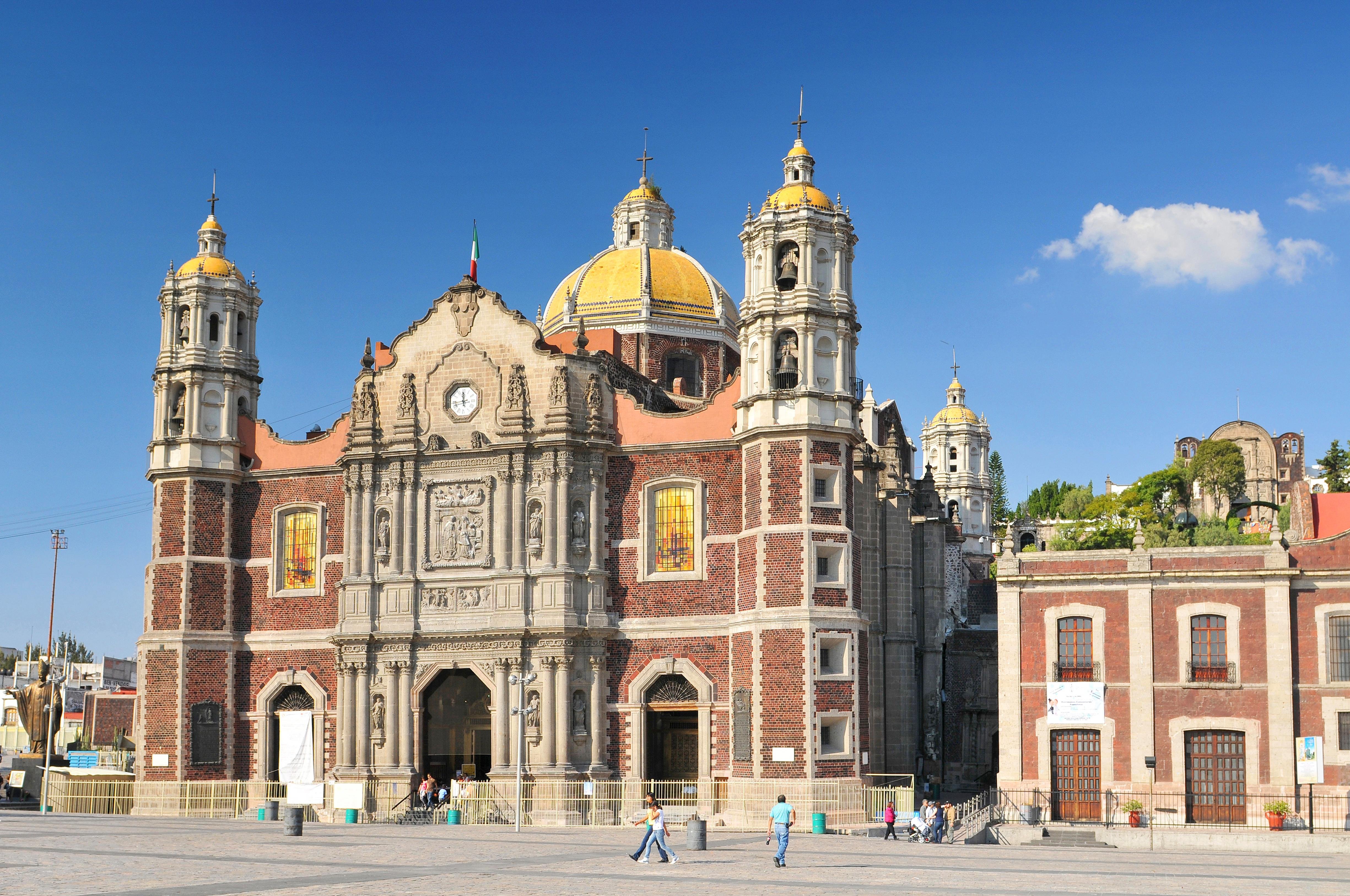 Mexico City: Teotihuacan, Tlatelolco & Basilica of Guadalupe Day Trip