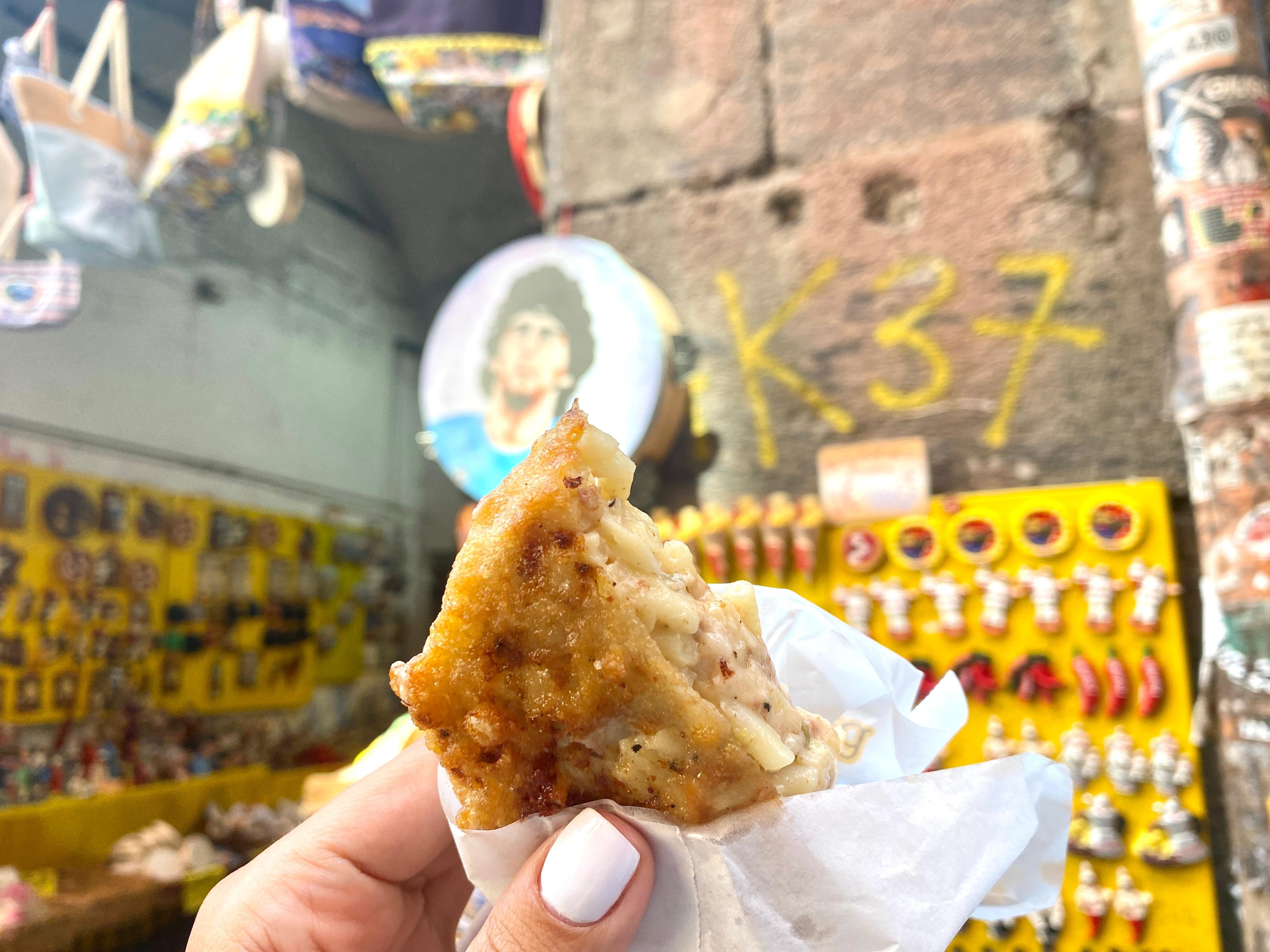 Naples: Old City Center Street Food Tour with Spritz