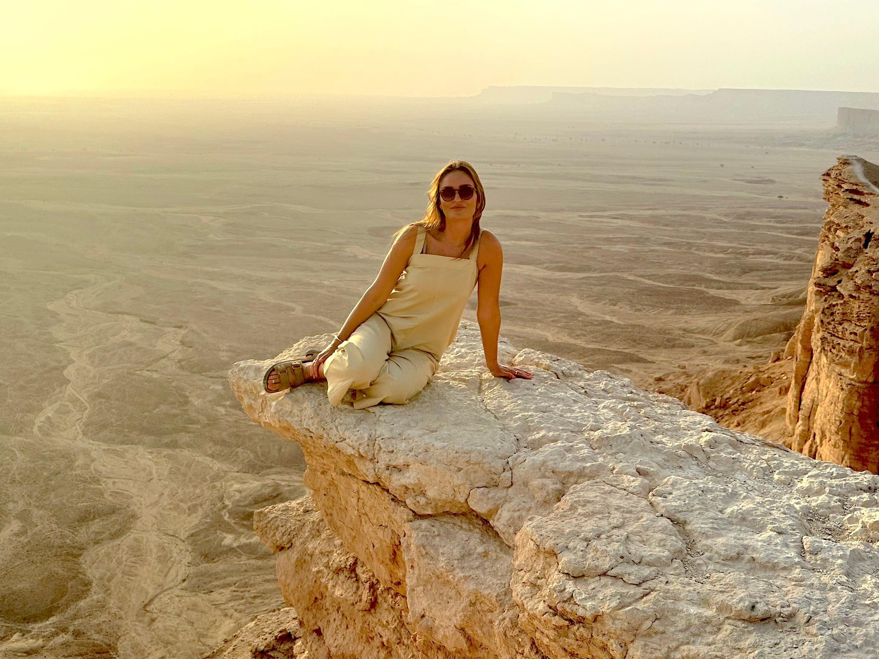 Riyadh: Edge of the World 4x4 Sunset Adventure