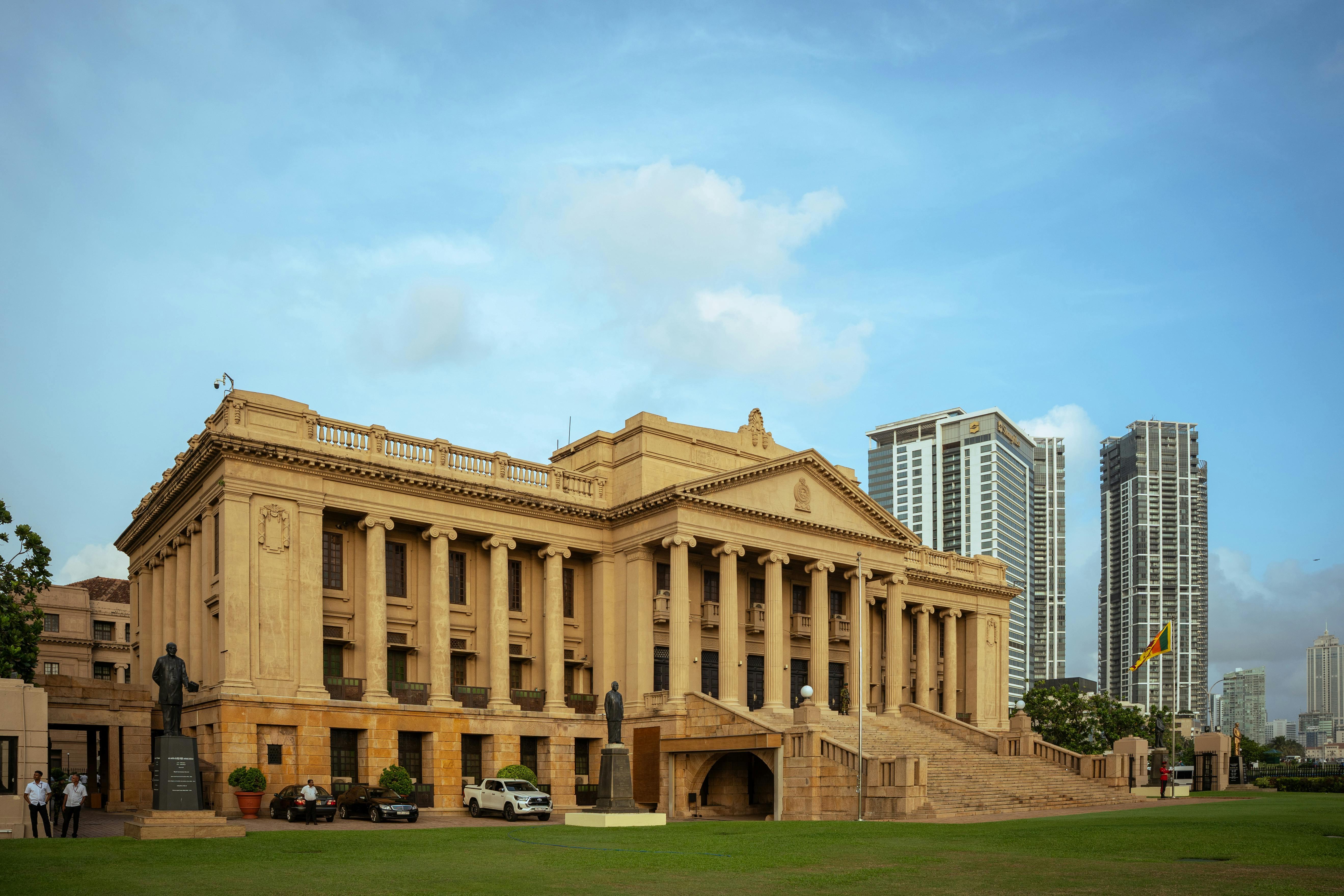 7-Day Sri Lanka Highlights: Culture, Wildlife & Coast