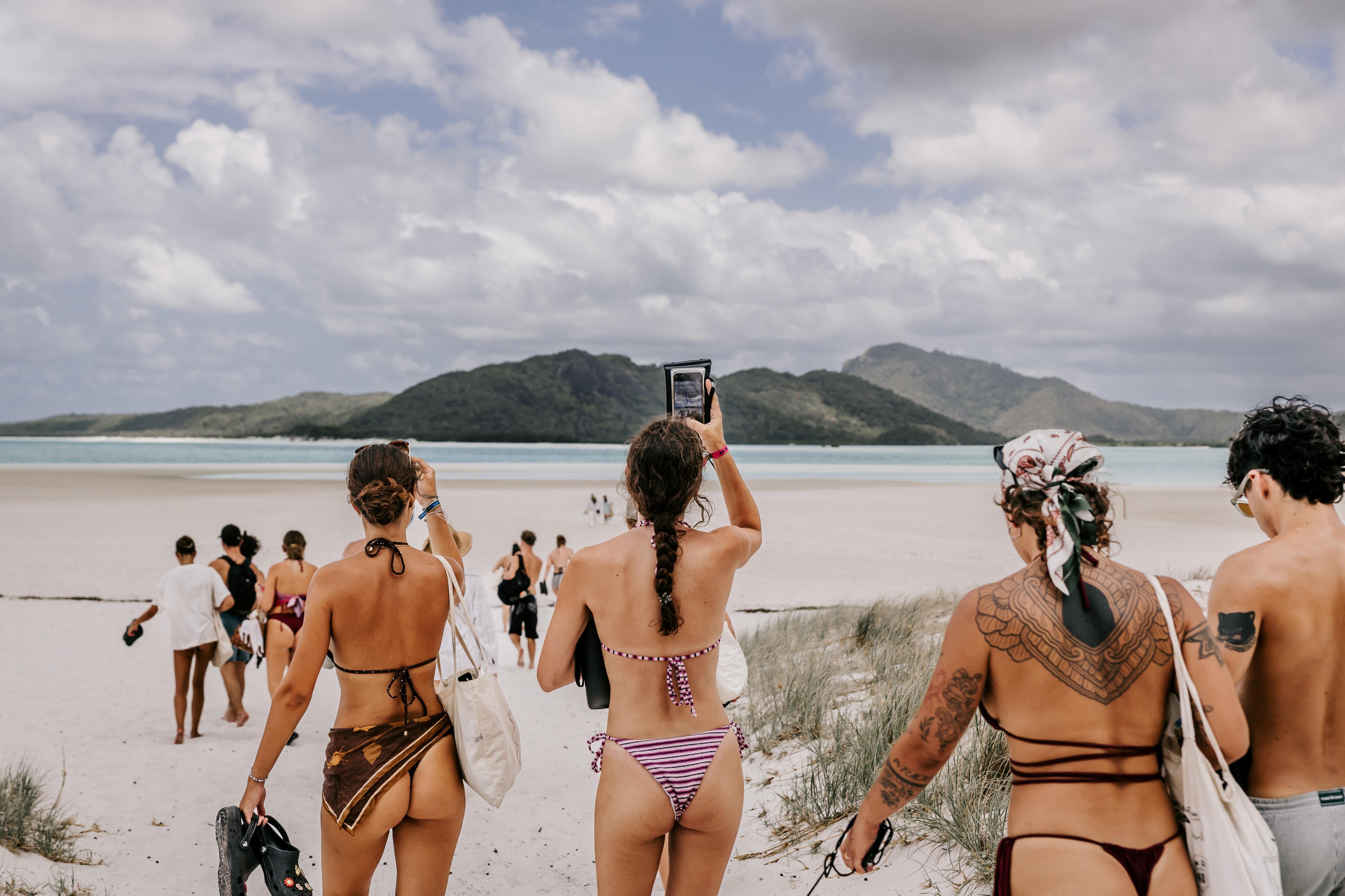 Whitsunday Islands 2-Day Sailing Adventure from Airlie Beach