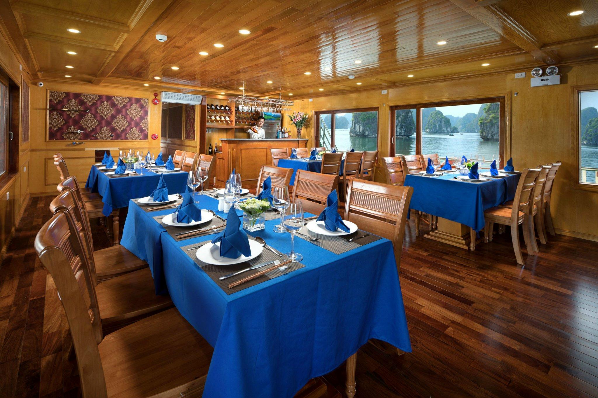 Lan Ha Bay & Halong Overnight Cruise – Private Balcony Cabins