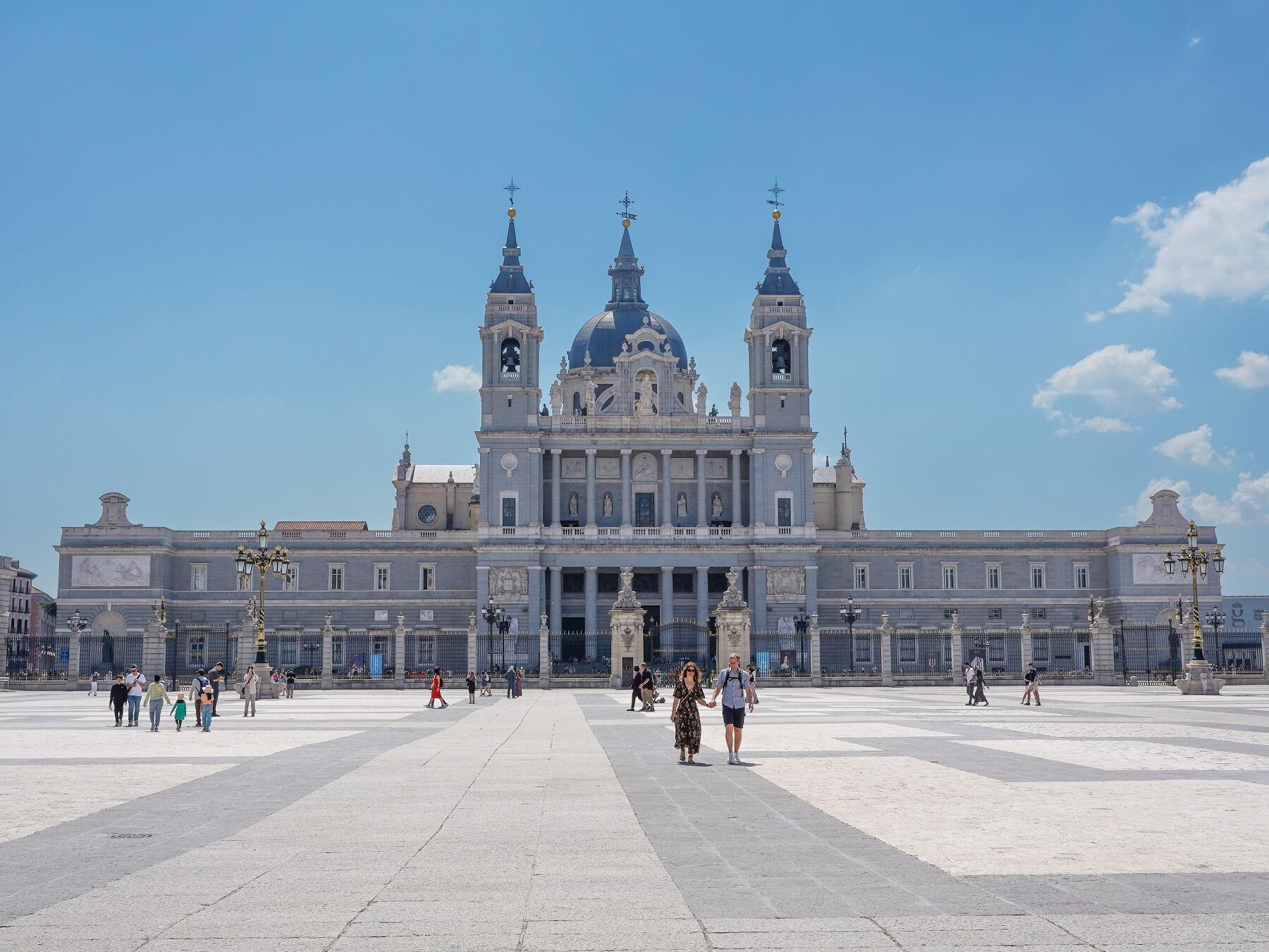 Royal Palace of Madrid Guided Tour with Skip-the-Line Entry