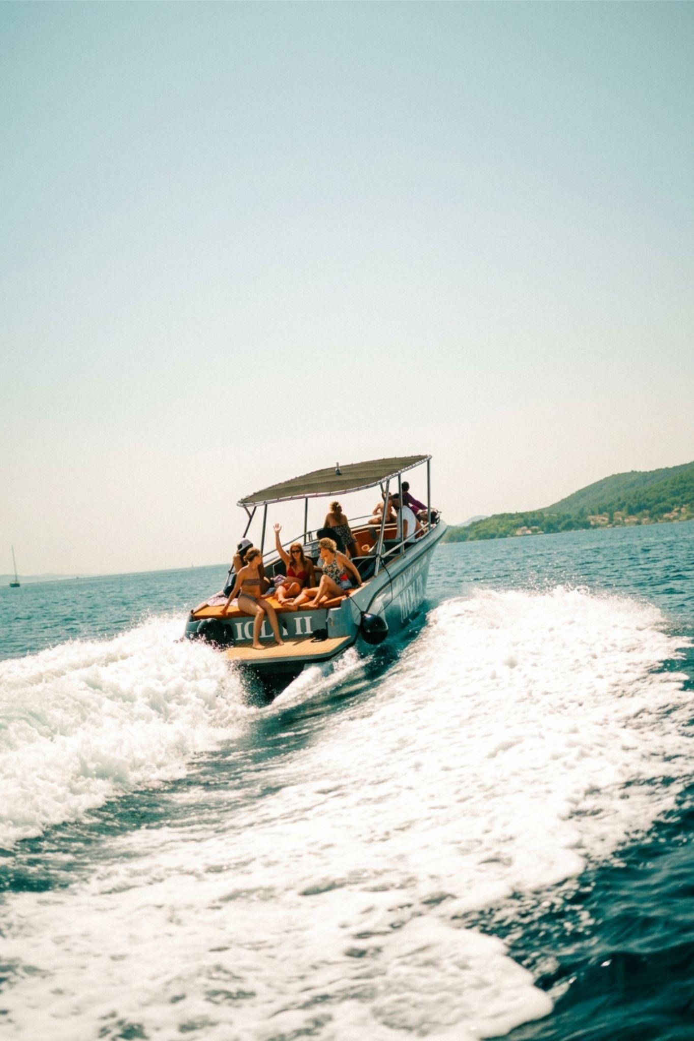 Island Hopping & Aperol Spritz Luxury Speedboat Tour