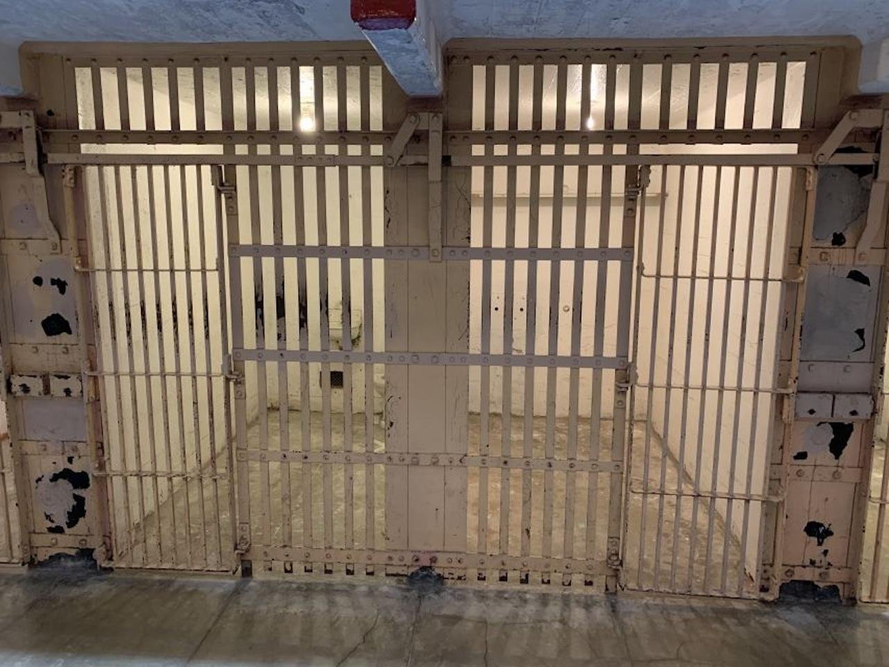 Alcatraz After-Dark Adventure and Bay Cruise Combo