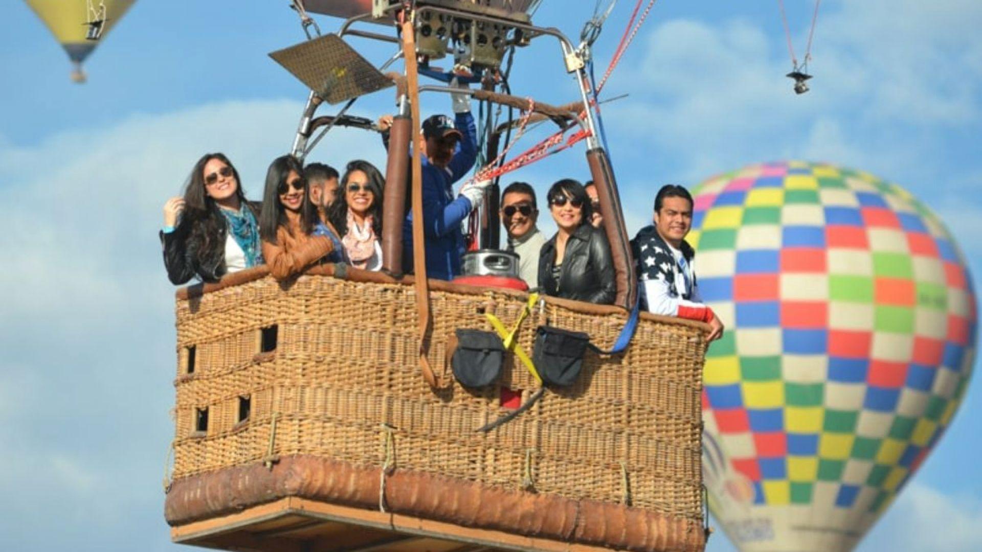 Teotihuacan Hot Air Balloon Flight with Transport