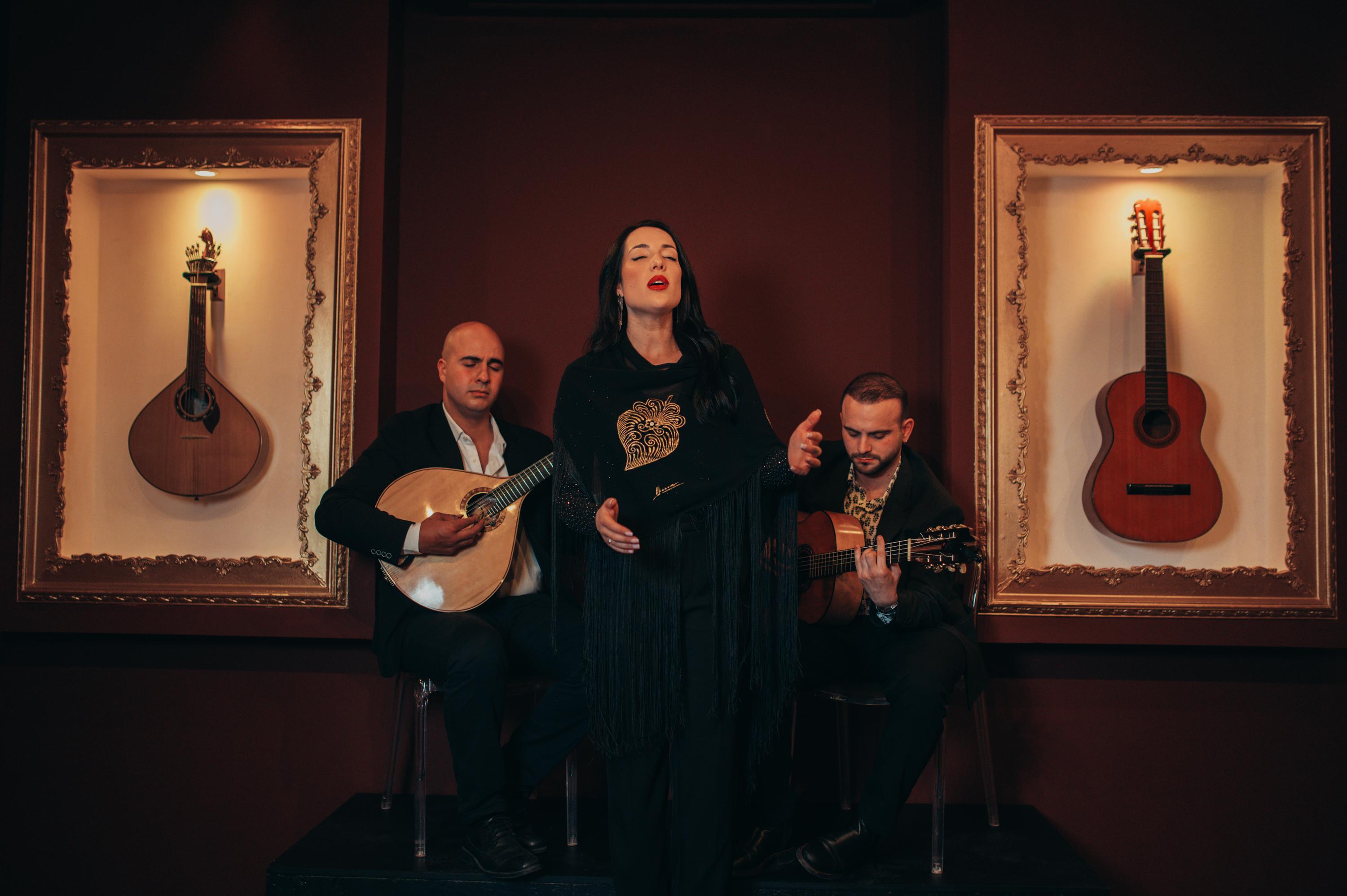 Lisbon Authentic Fado Show with Welcome Drink