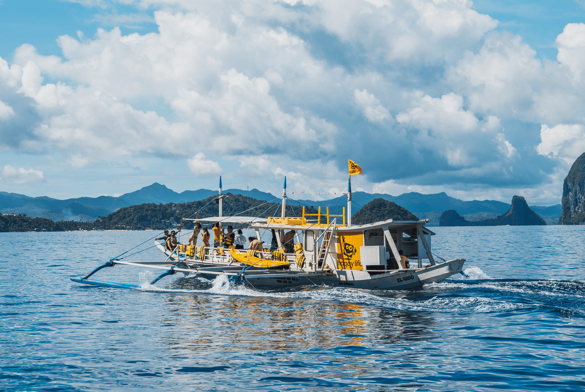 El Nido Social Island Hopping Adventure with Rooftop Pool Party