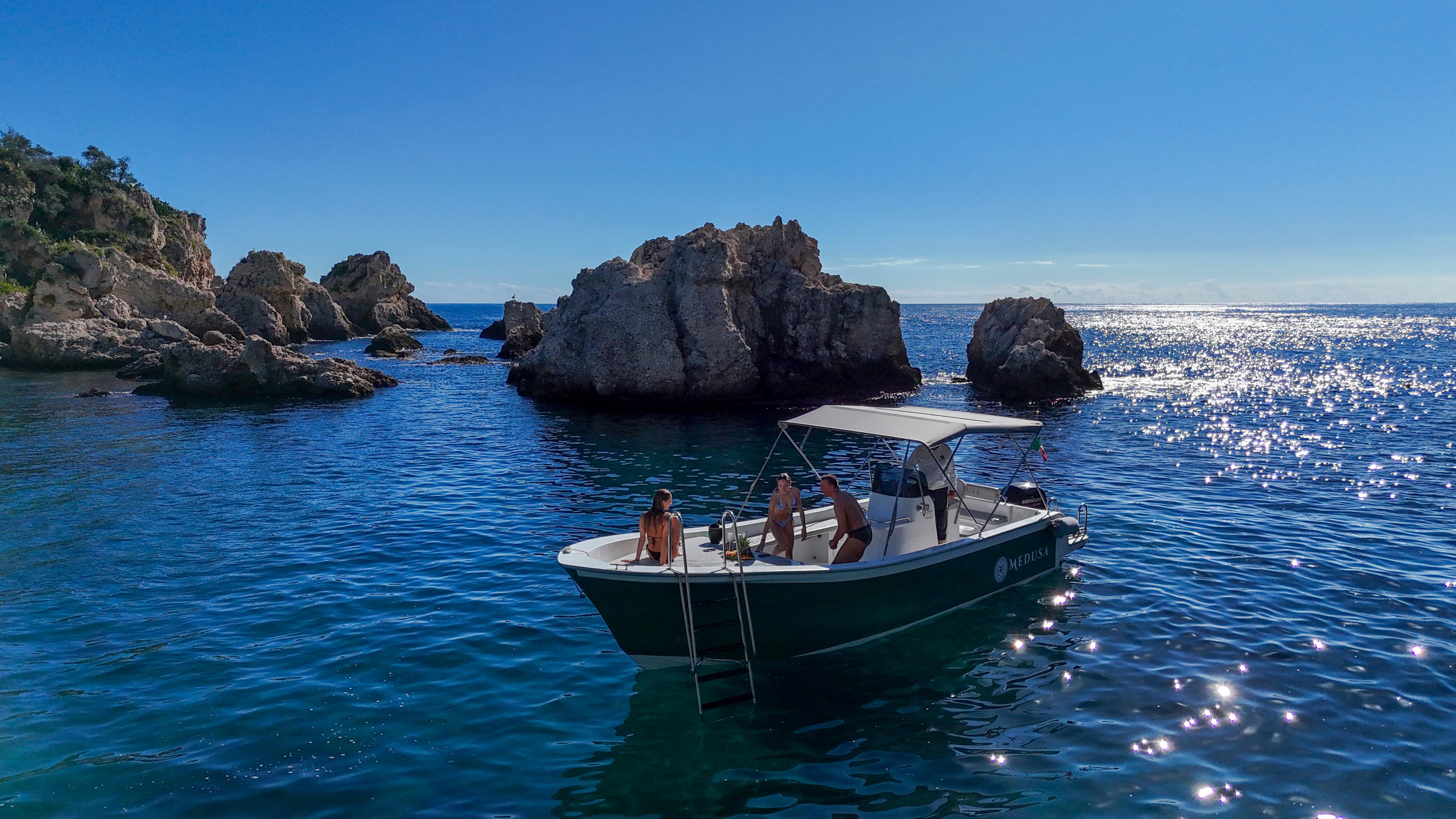 Taormina Private Coastal Boat Tour with Snorkeling & Prosecco