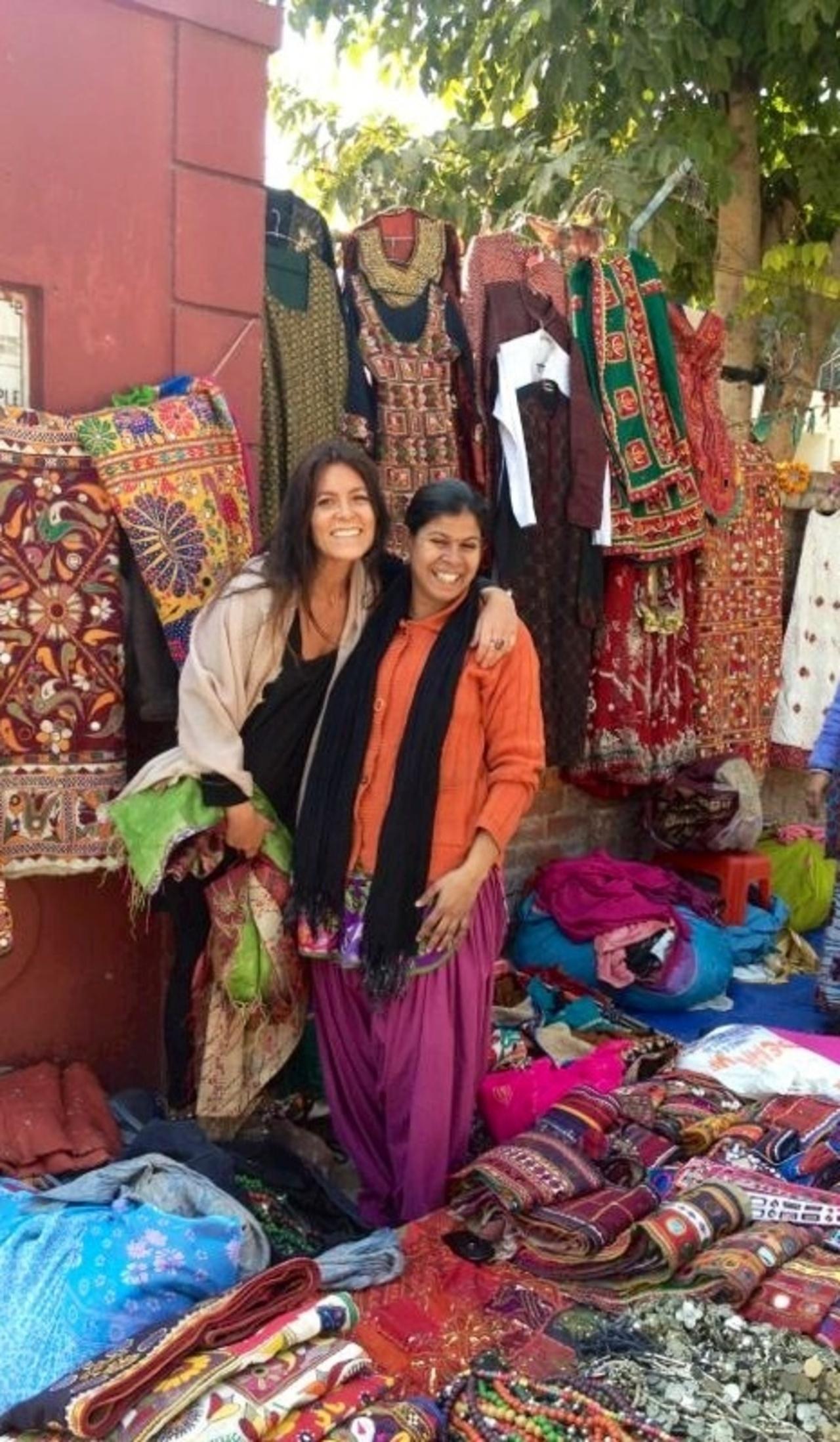 Delhi Personal Shopping Tour with Local Female Expert