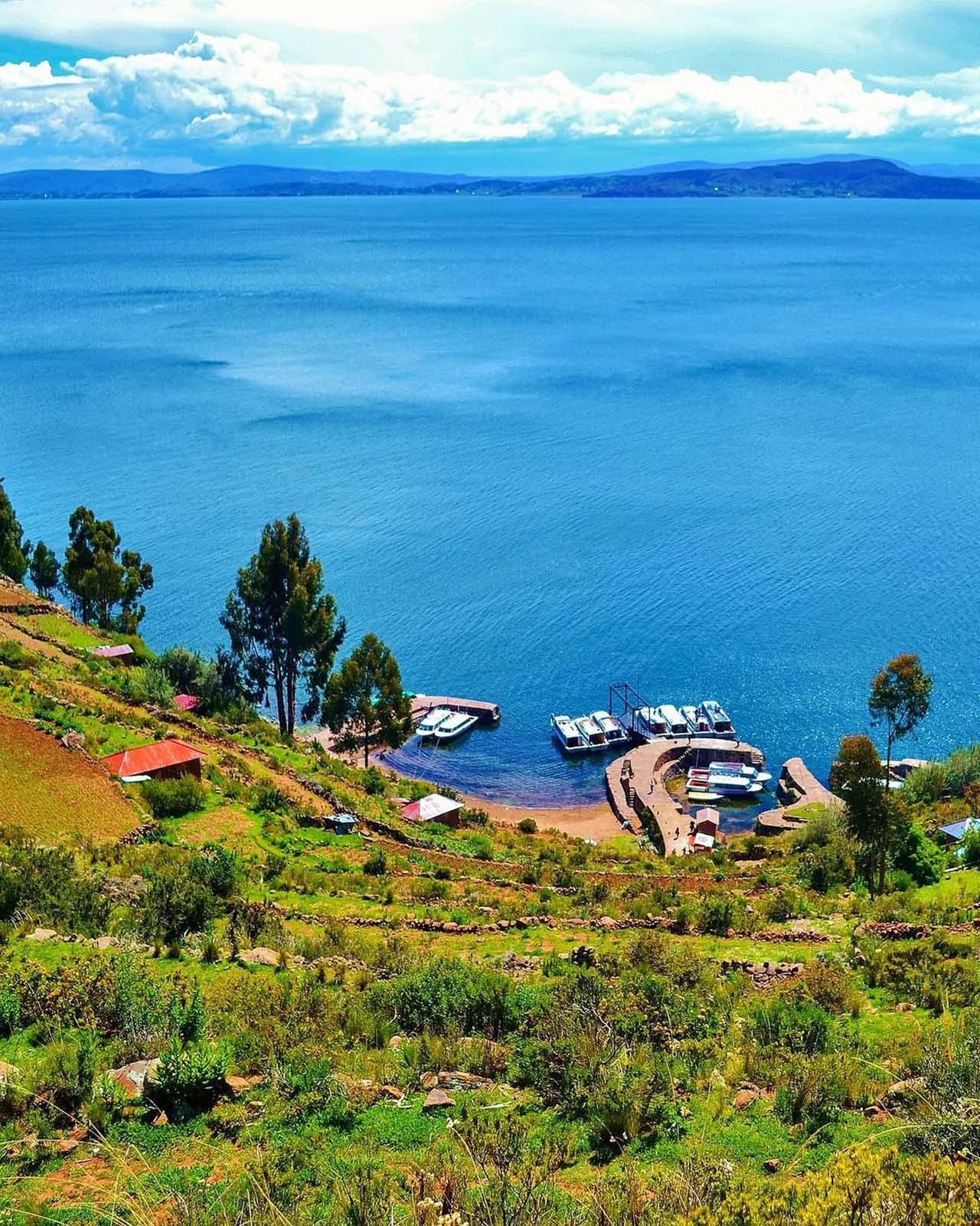 Passeio de lancha rápida no Lago Titicaca: Ilhas Uros e Taquile