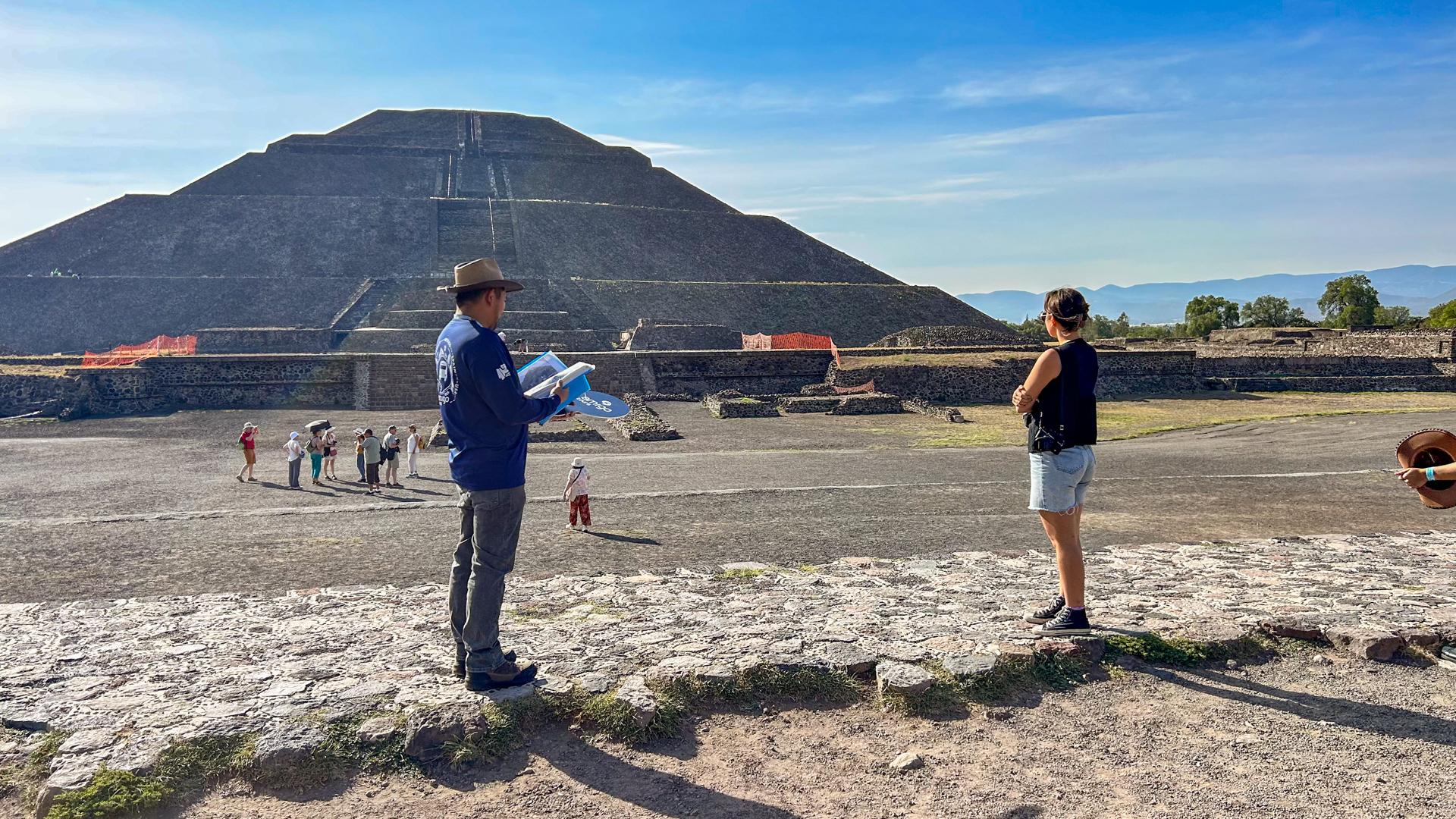 Teotihuacan, Tlatelolco & Guadalupe Shrine Full-Day Tour
