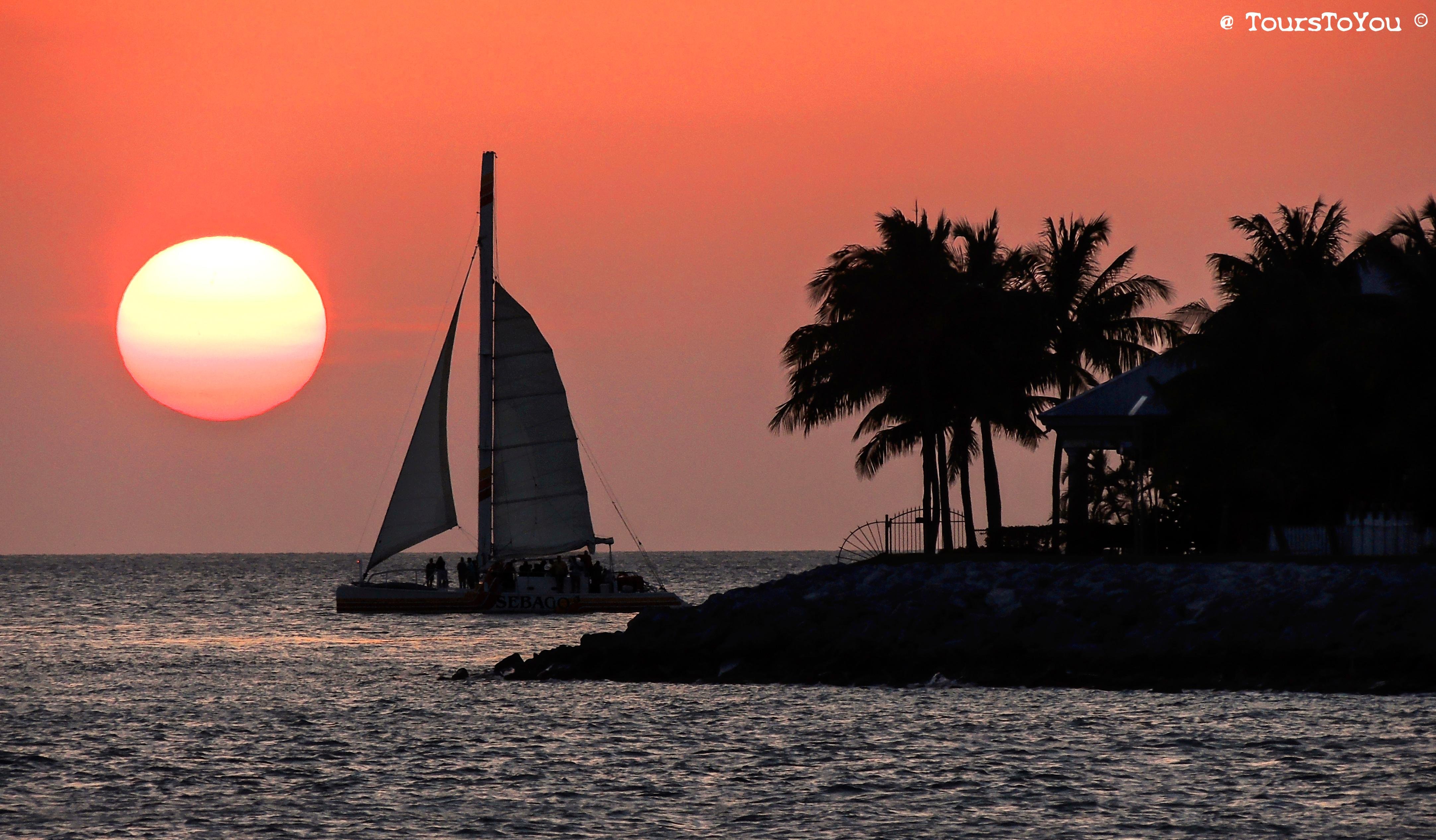 Fort Lauderdale to Key West Full-Day Guided Journey