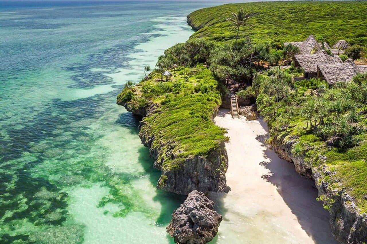 Zanzibar: Jozani Forest, Swahili Cave & Mtende Beach Day Tour