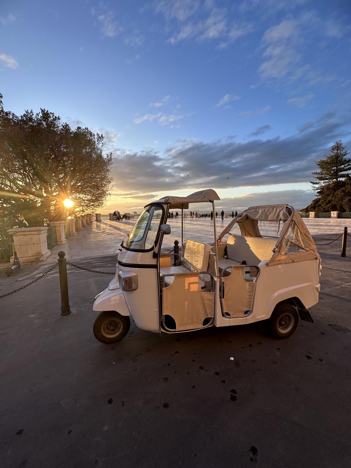 2-Hour Tuk Tuk Tour of Syracuse and Ortigia
