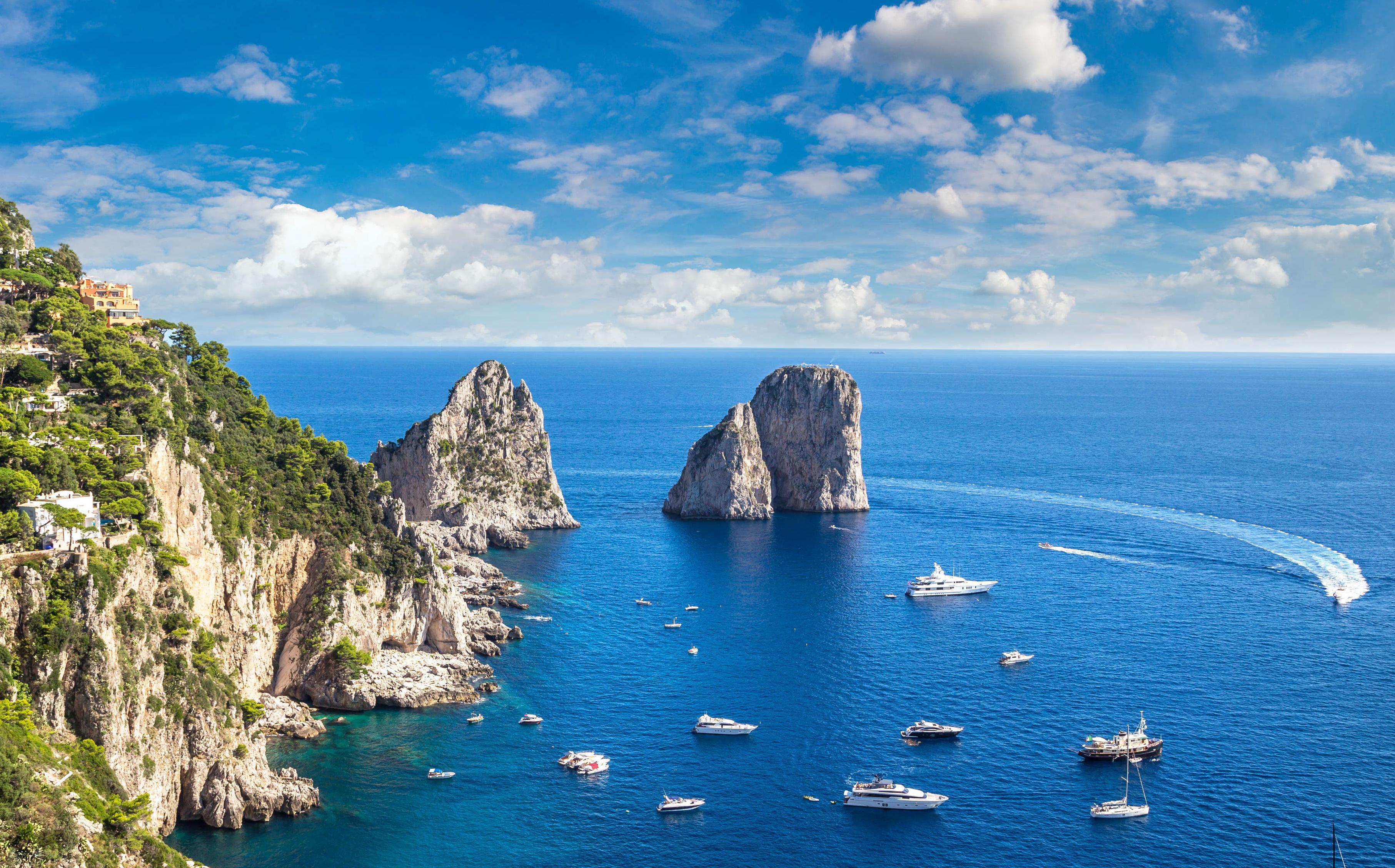 Capri Island Small-Group Boat Tour with Snorkeling & Drinks