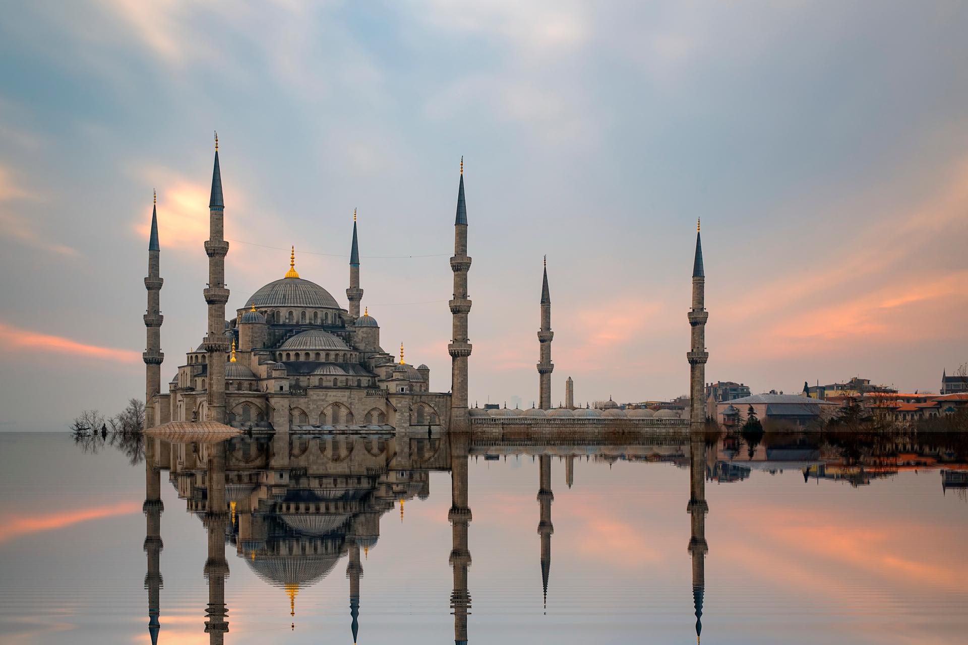 Private Ottoman Heritage Tour: Topkapi, Blue Mosque & Grand Bazaar