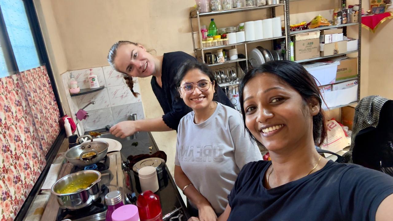 Pune Cooking Class with Spice Market Tour