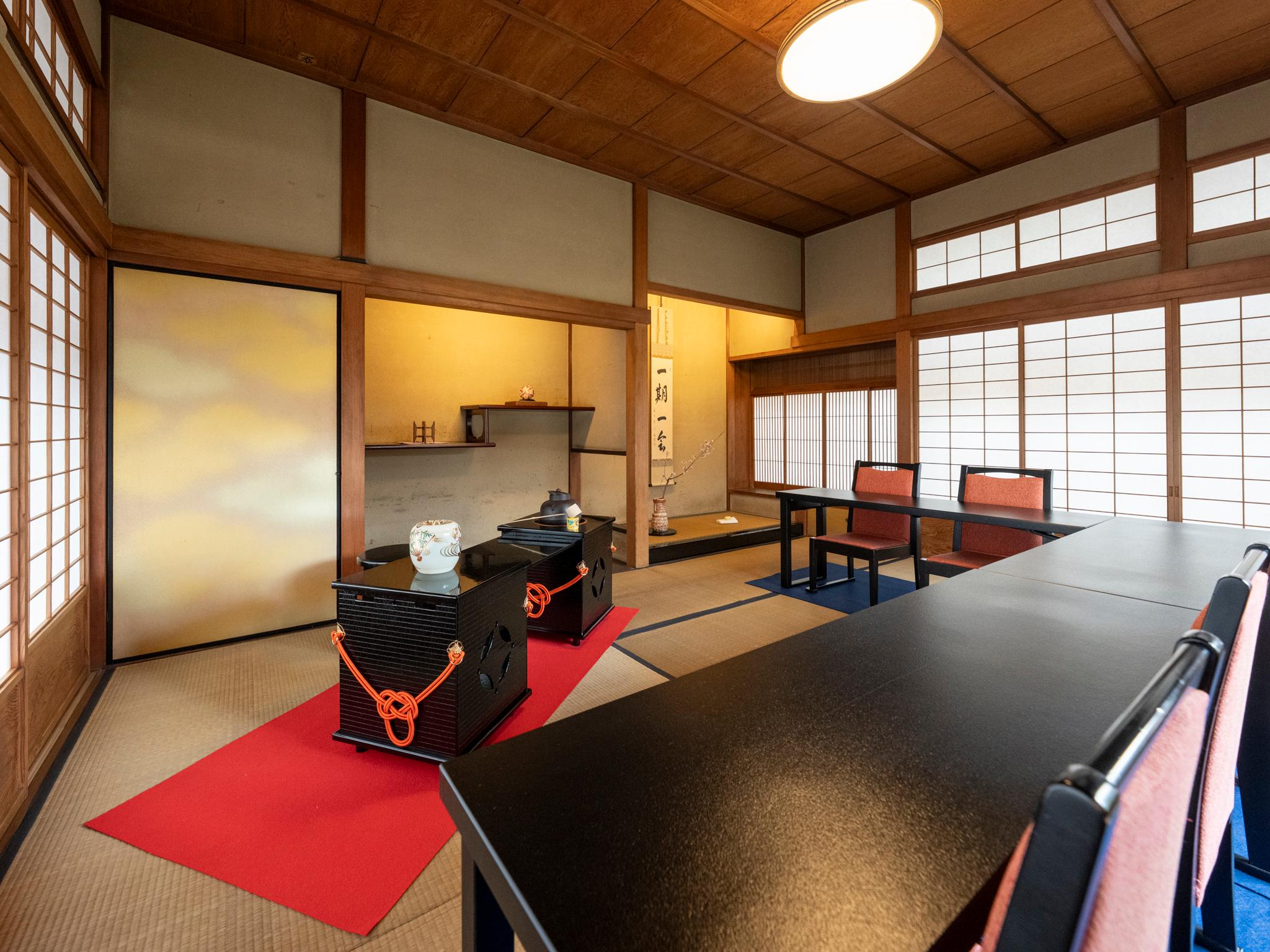 Kyoto experience — temples, geisha, bamboo grove — image 13