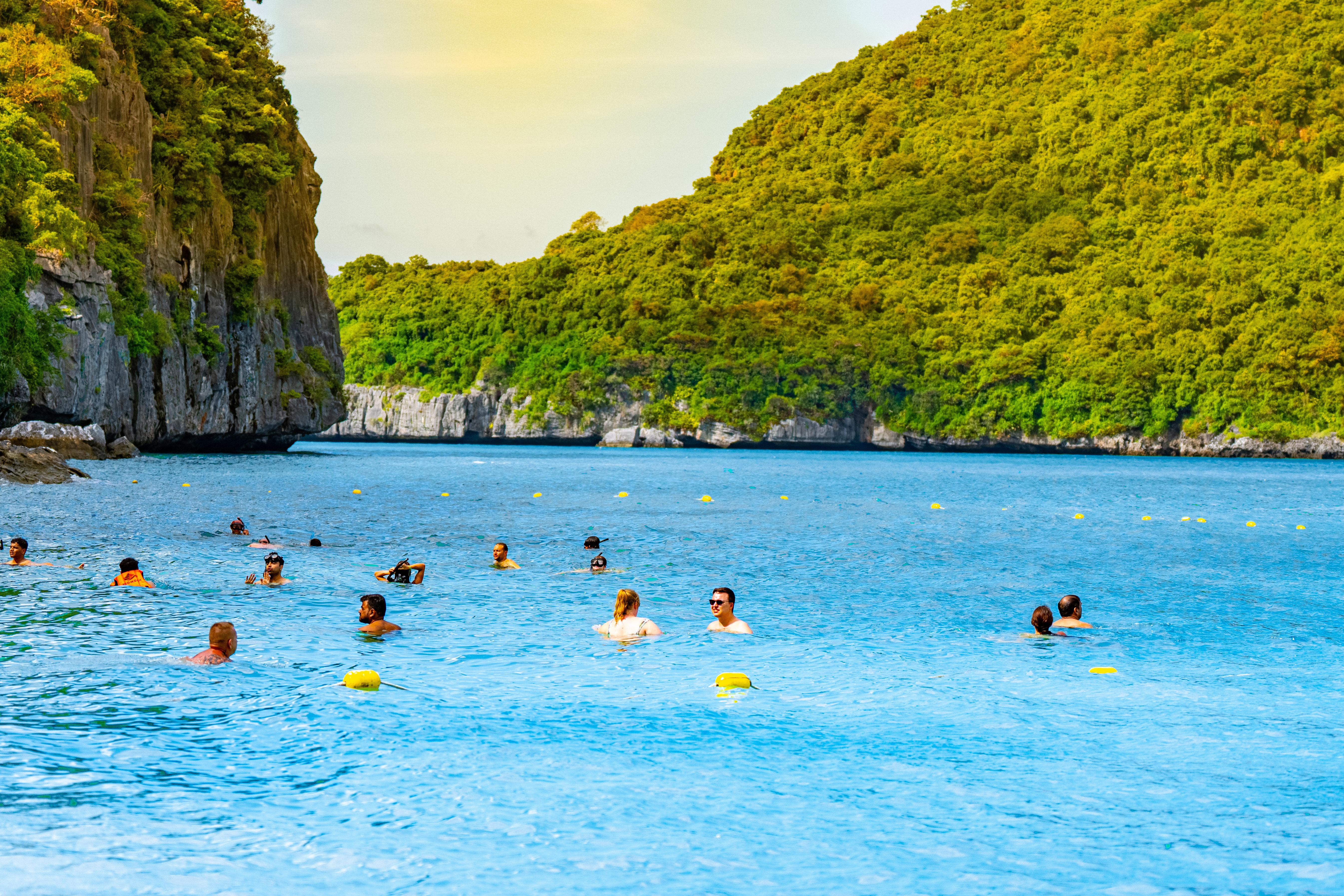 Mu Ko Ang Thong National Park Cruise & Optional Kayaking