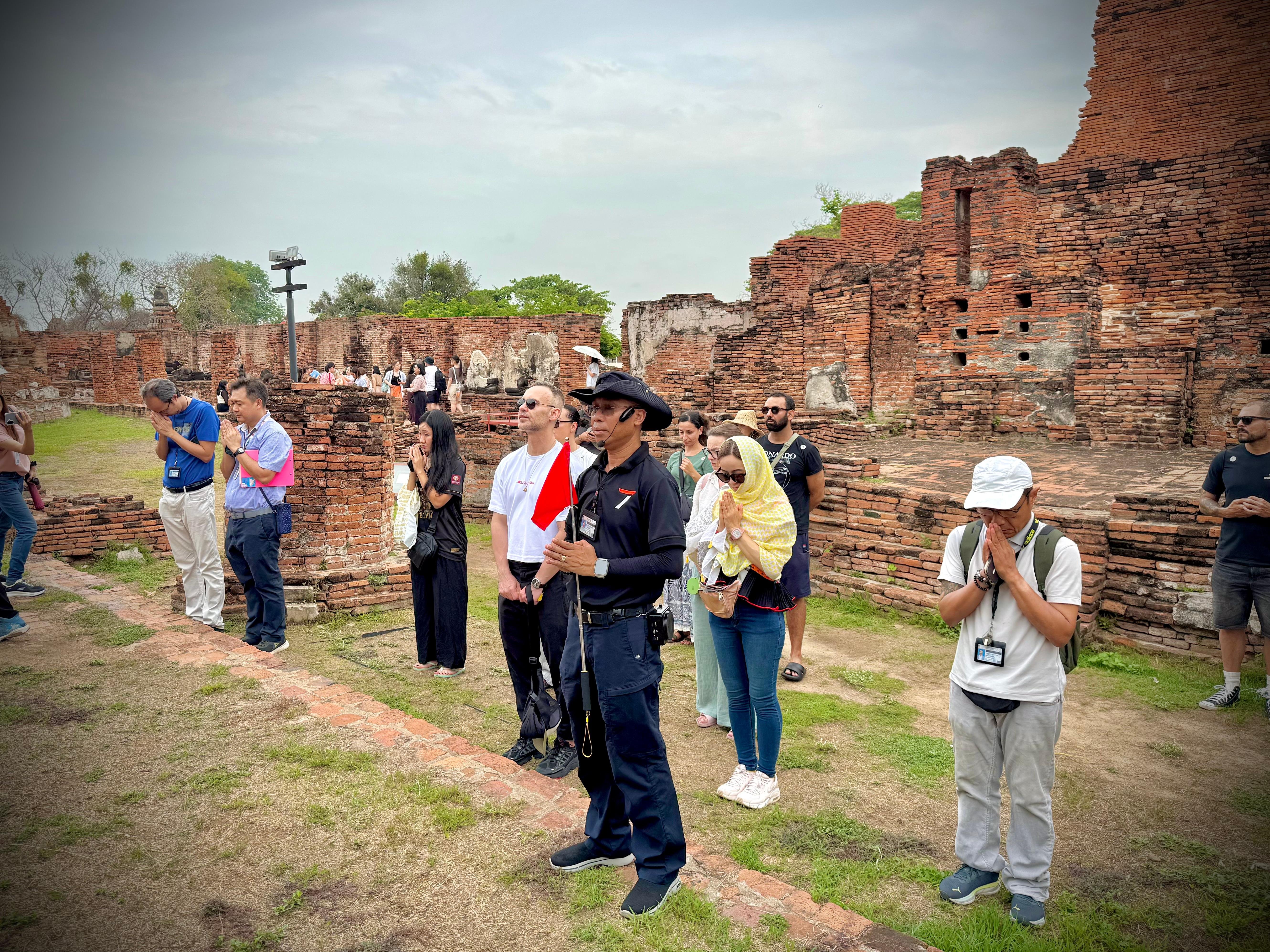 Bangkok to Ayutthaya Day Trip with Boat Ride & Temple Tickets