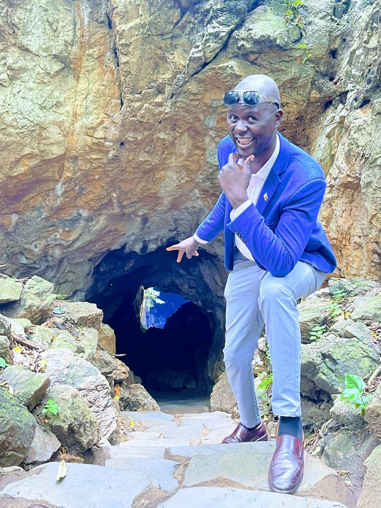 Chinhoyi Caves Explorer Day Trip from Harare