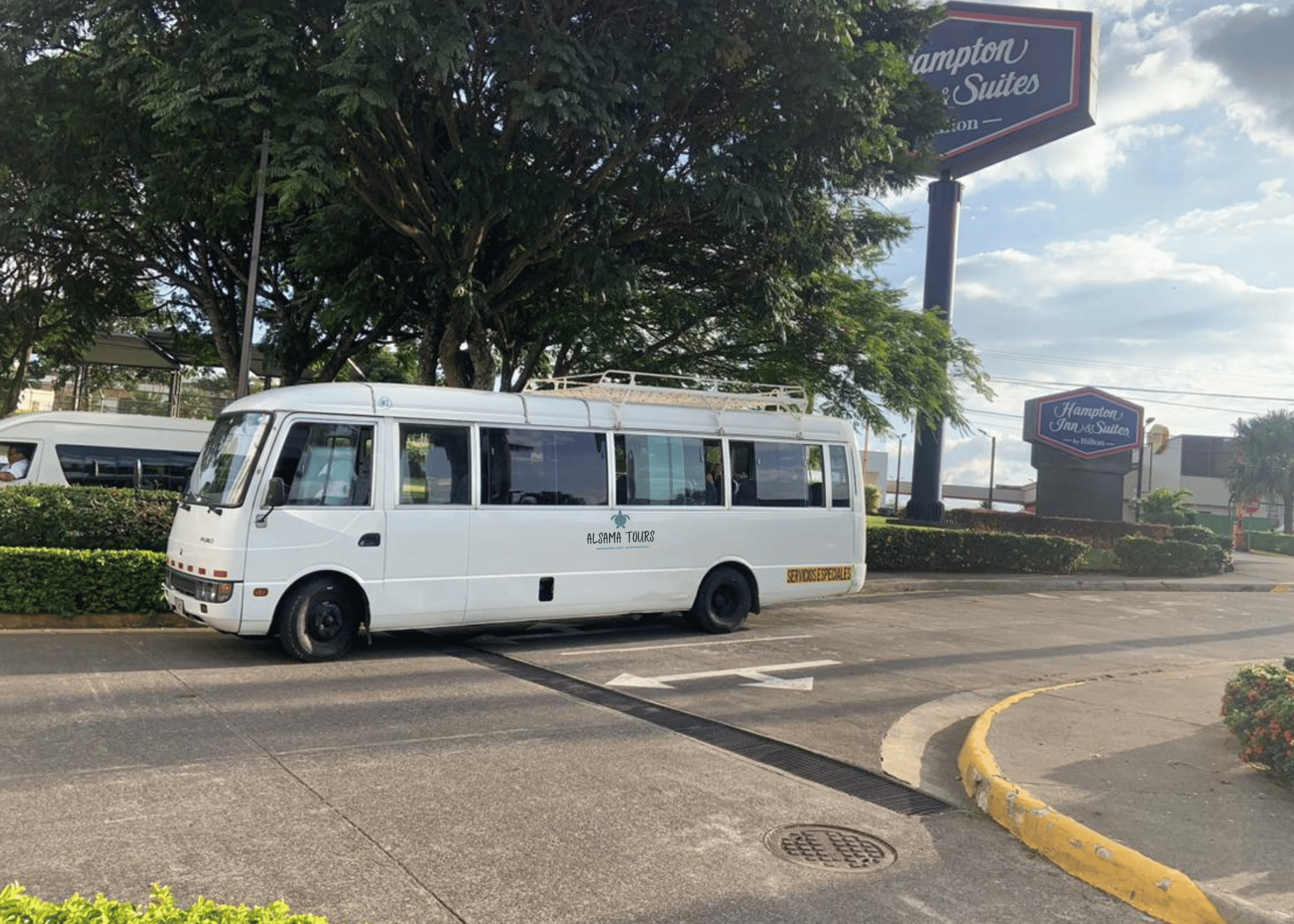 Private Airport Transfer: San José (SJO) ↔ Jacó Beach