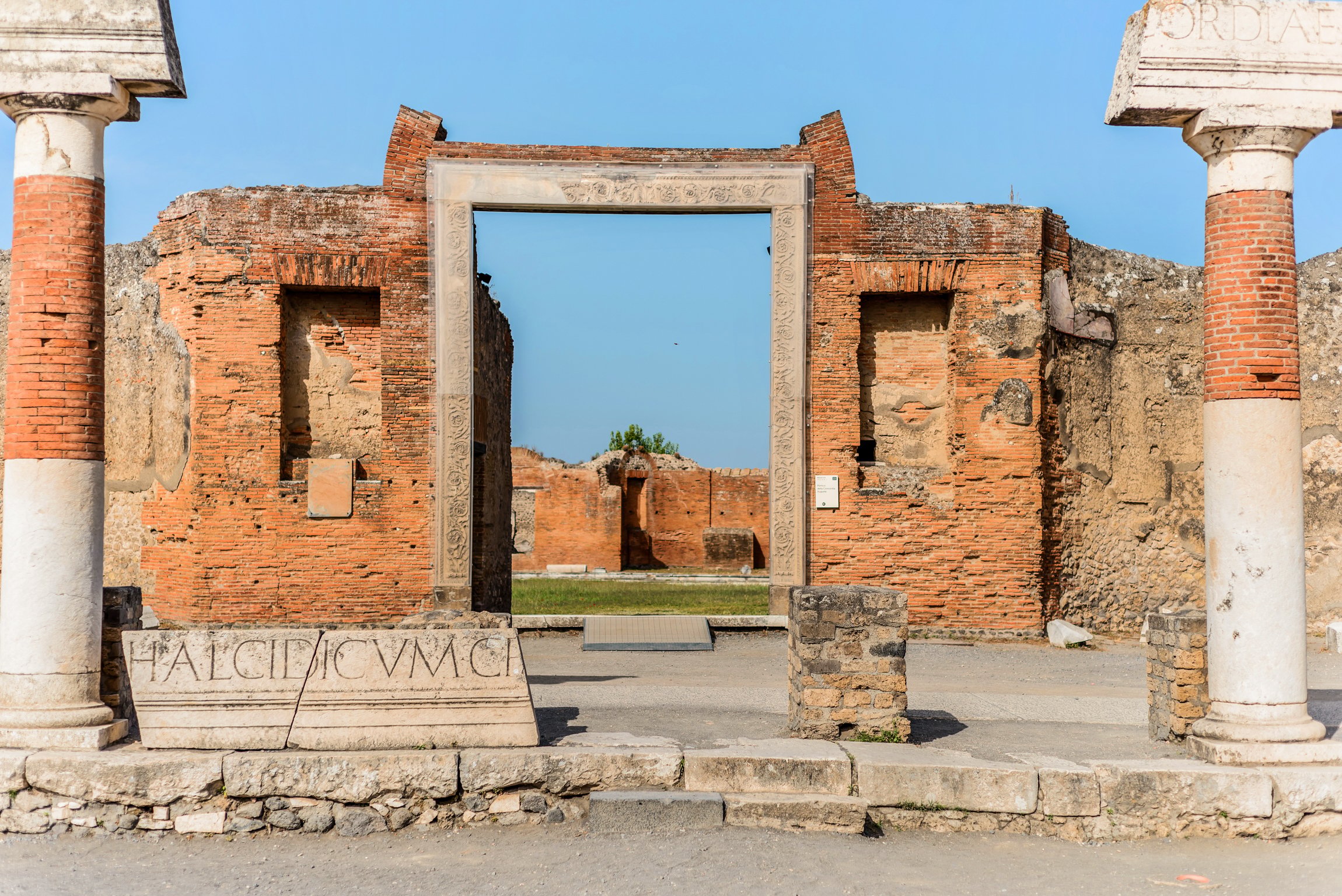 Pompeii Small-Group Tour with an Archaeologist
