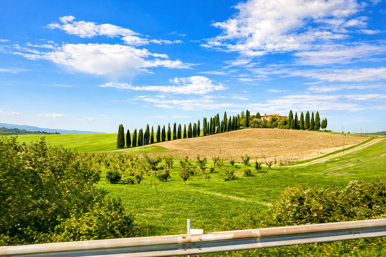 Val d'Orcia Wine Tour from Siena: Brunello, Lunch & Montepulciano
