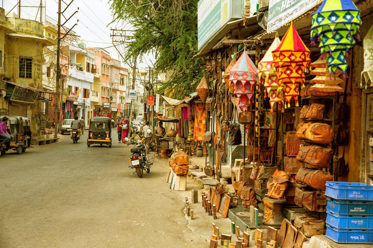 Udaipur Private Full-Day Heritage & Sightseeing Tour