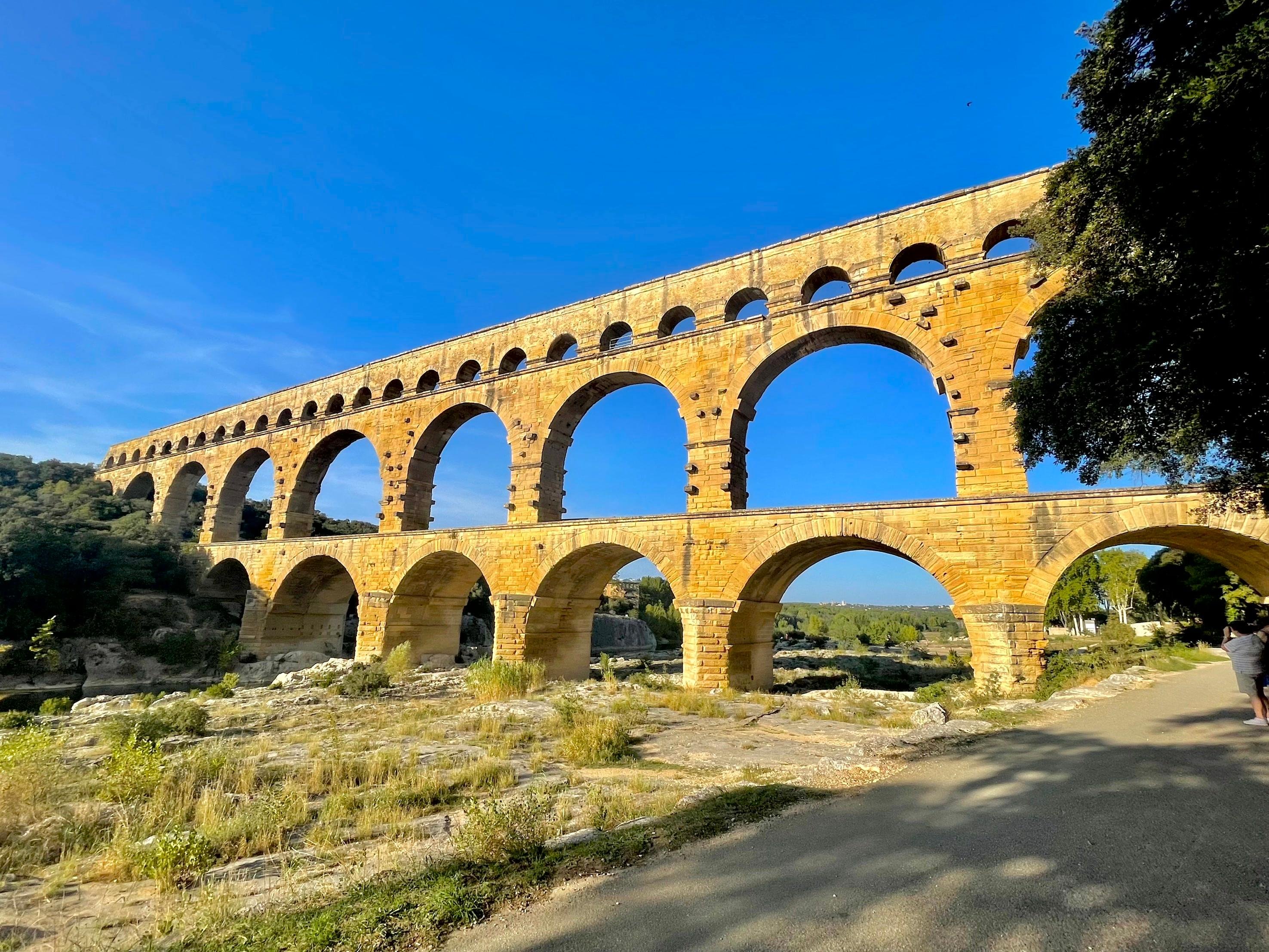 Provence Highlights Full-Day Tour from Avignon