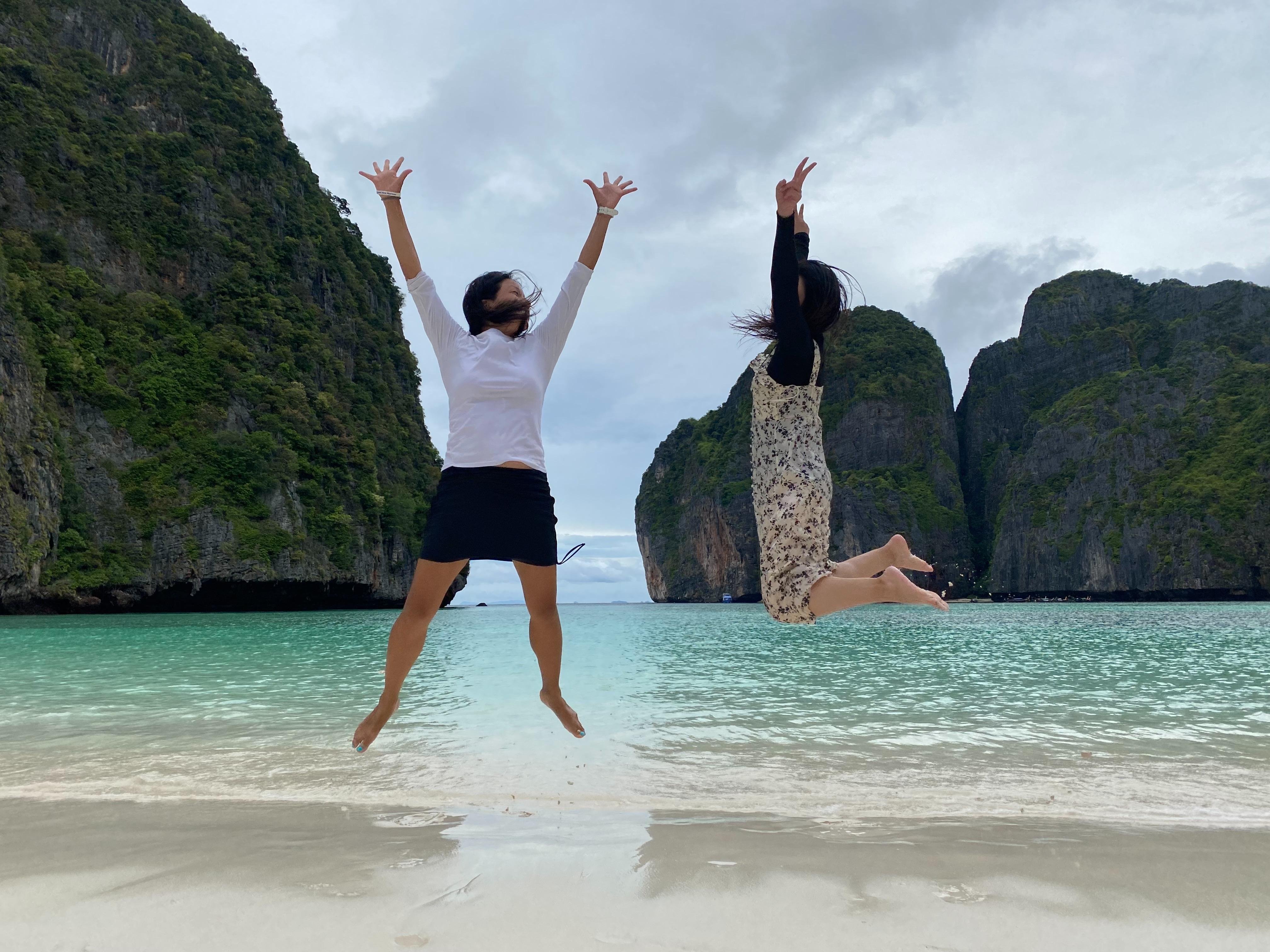 Phuket: Phi Phi, Maya, and James Bond Island Day Cruise