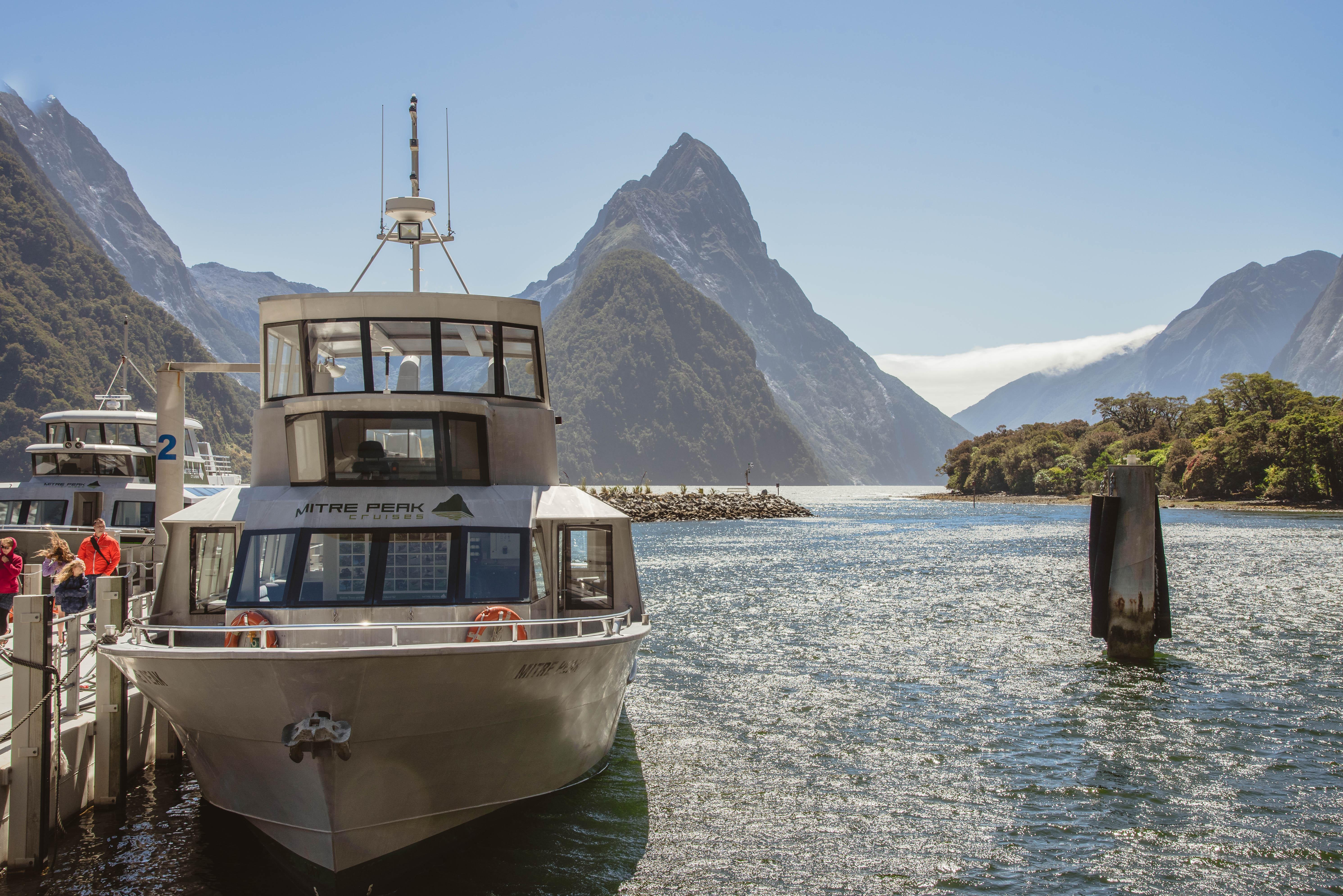 Milford Sound Small Boat Scenic Cruise