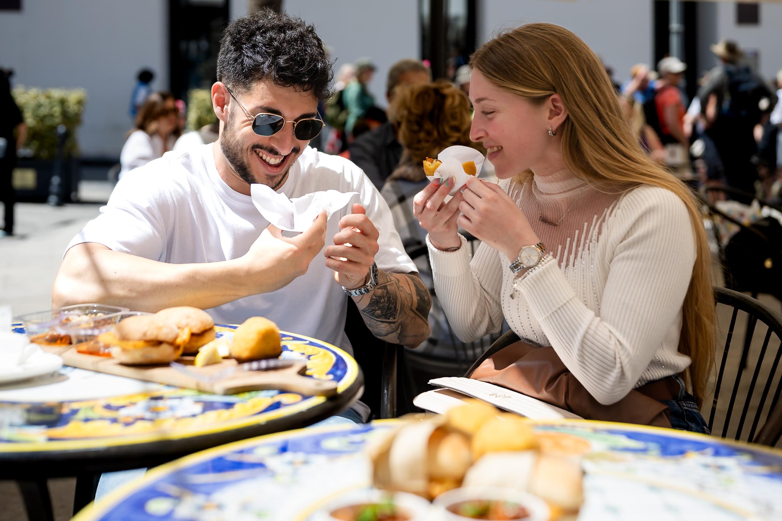 Cefalù: Street Food Tour with Tastings