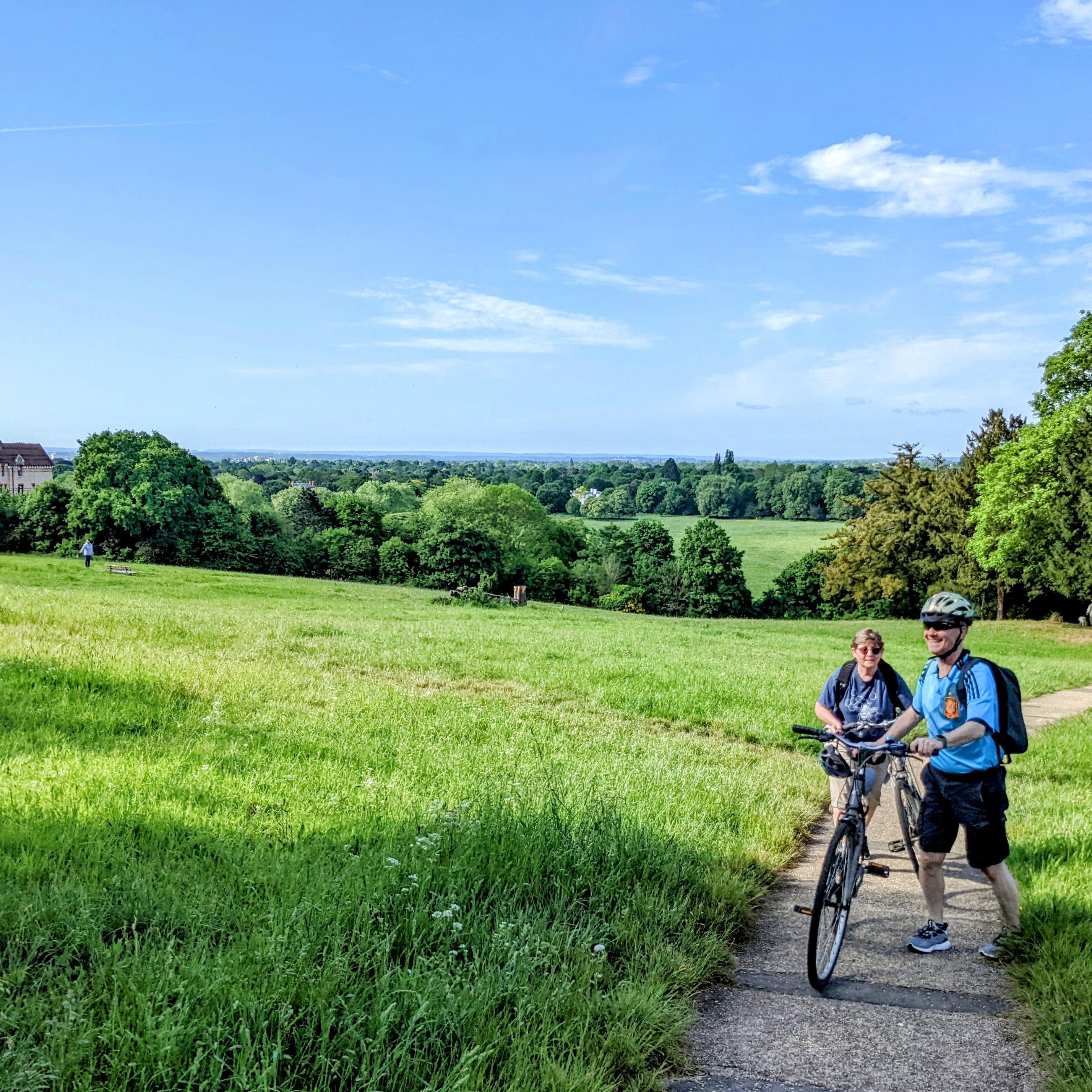 London Royal Deer Park & Thames Cycling Adventure