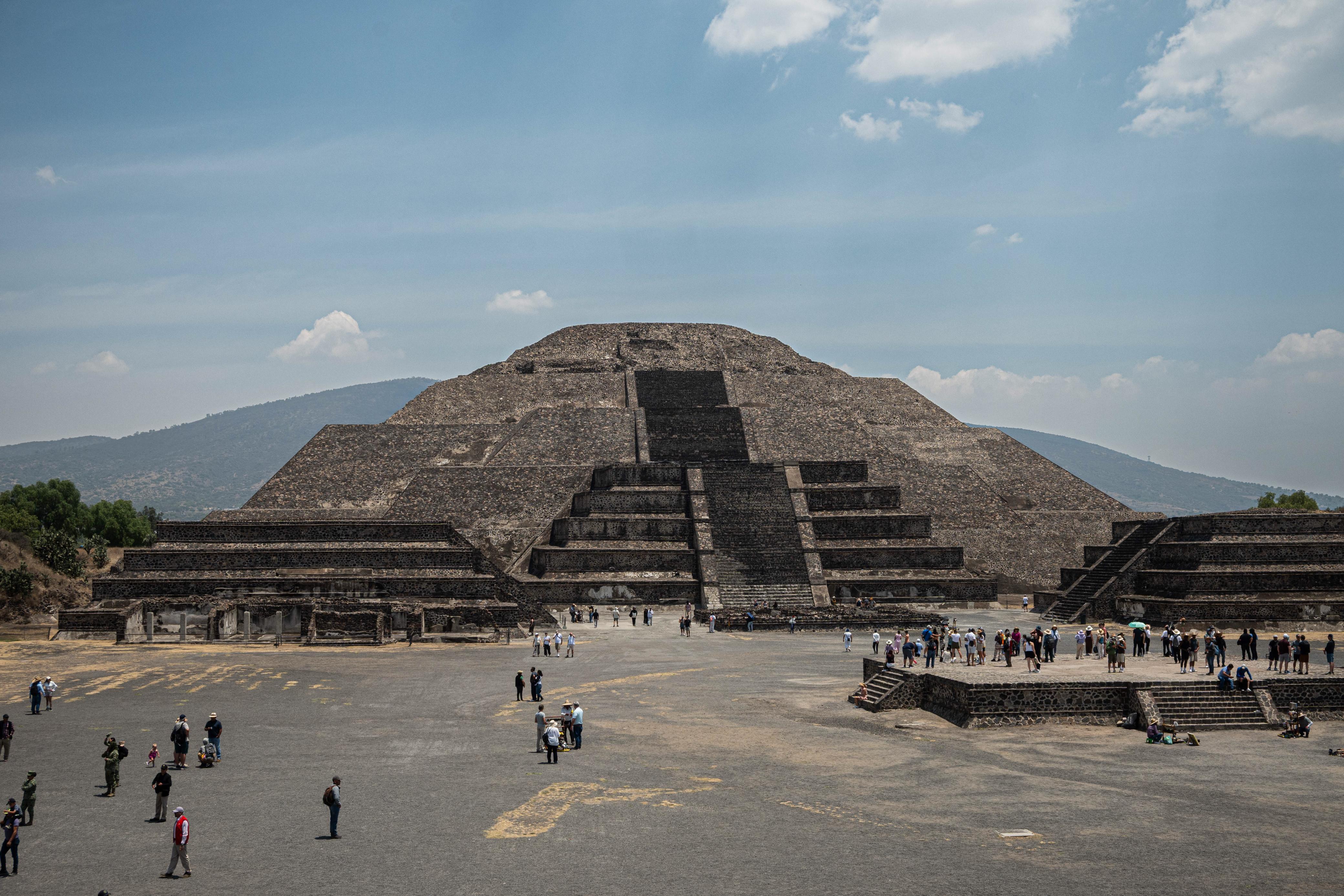 Private Teotihuacan Express: Half-Day Cultural Expedition