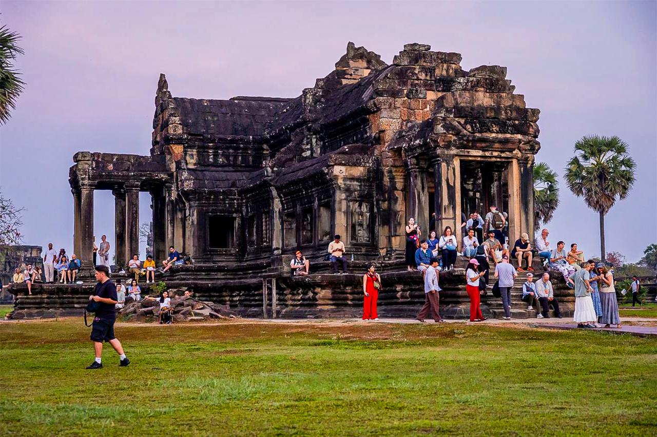 Tour por Angkor Wat con amanecer y templos para grupos pequeños desde Siem Reap