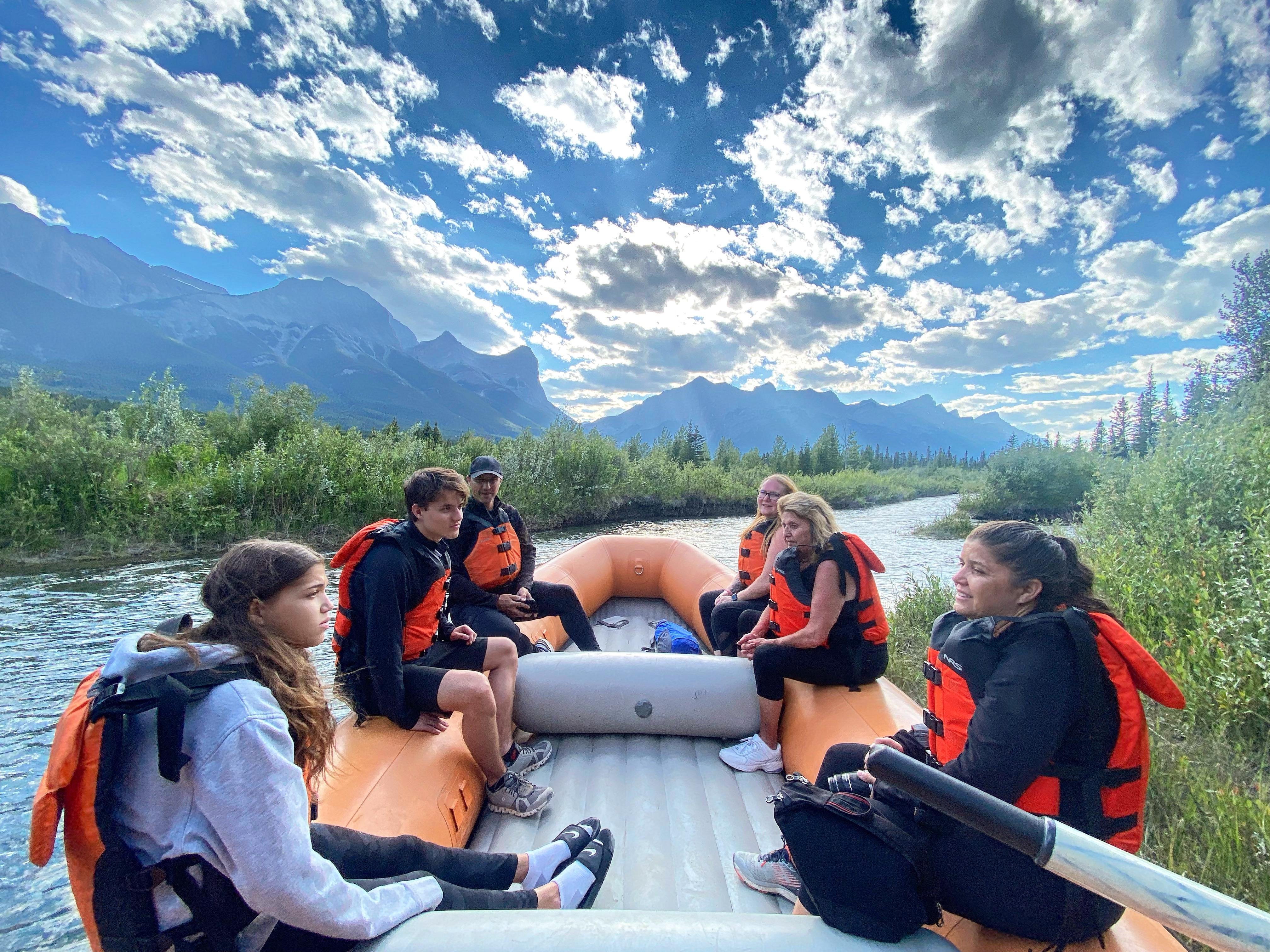 Canmore: 1.5 Hour Scenic Raft Tours in the Rockies