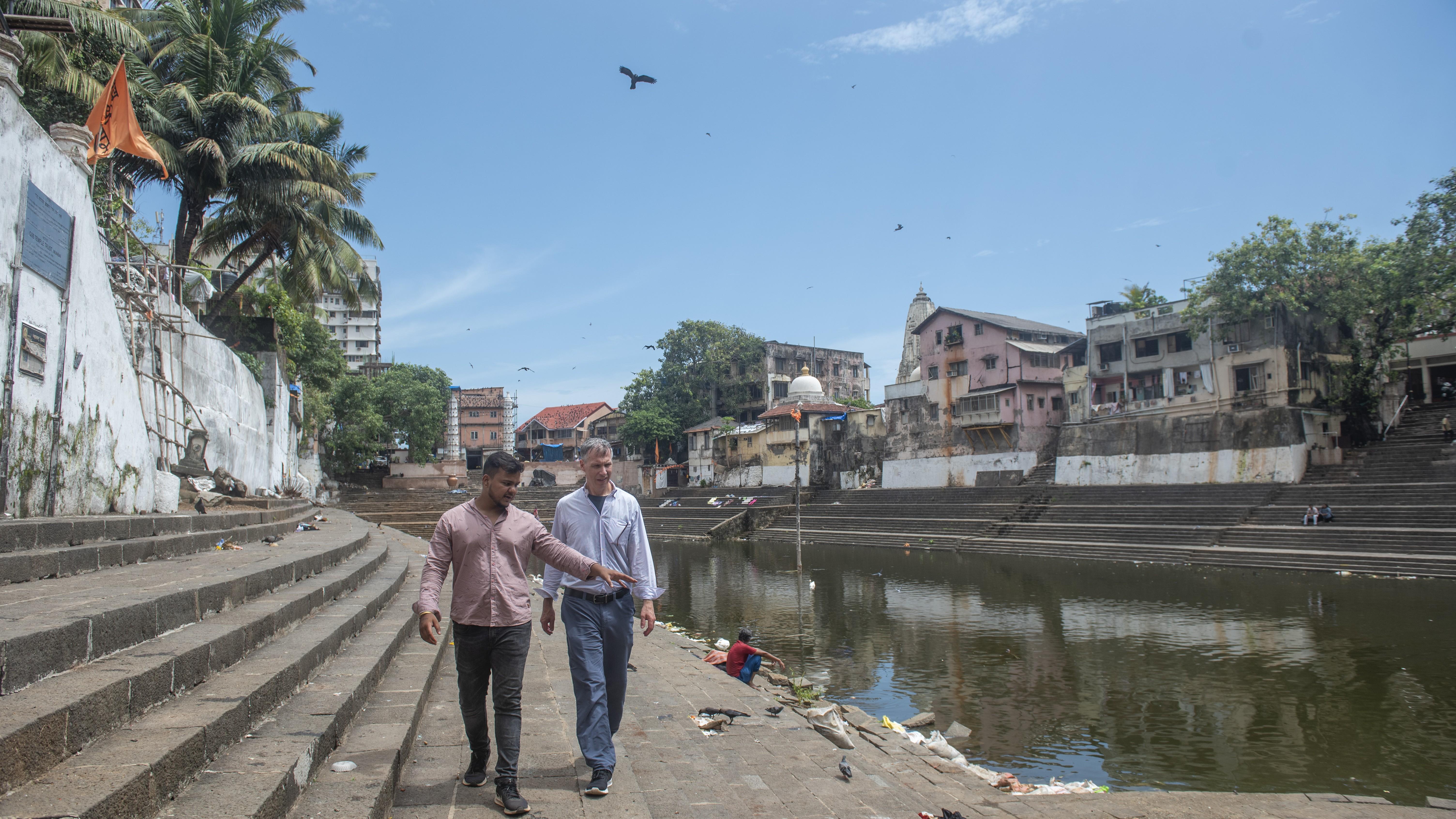 Private Mumbai City Highlights & Elephanta Caves Excursion