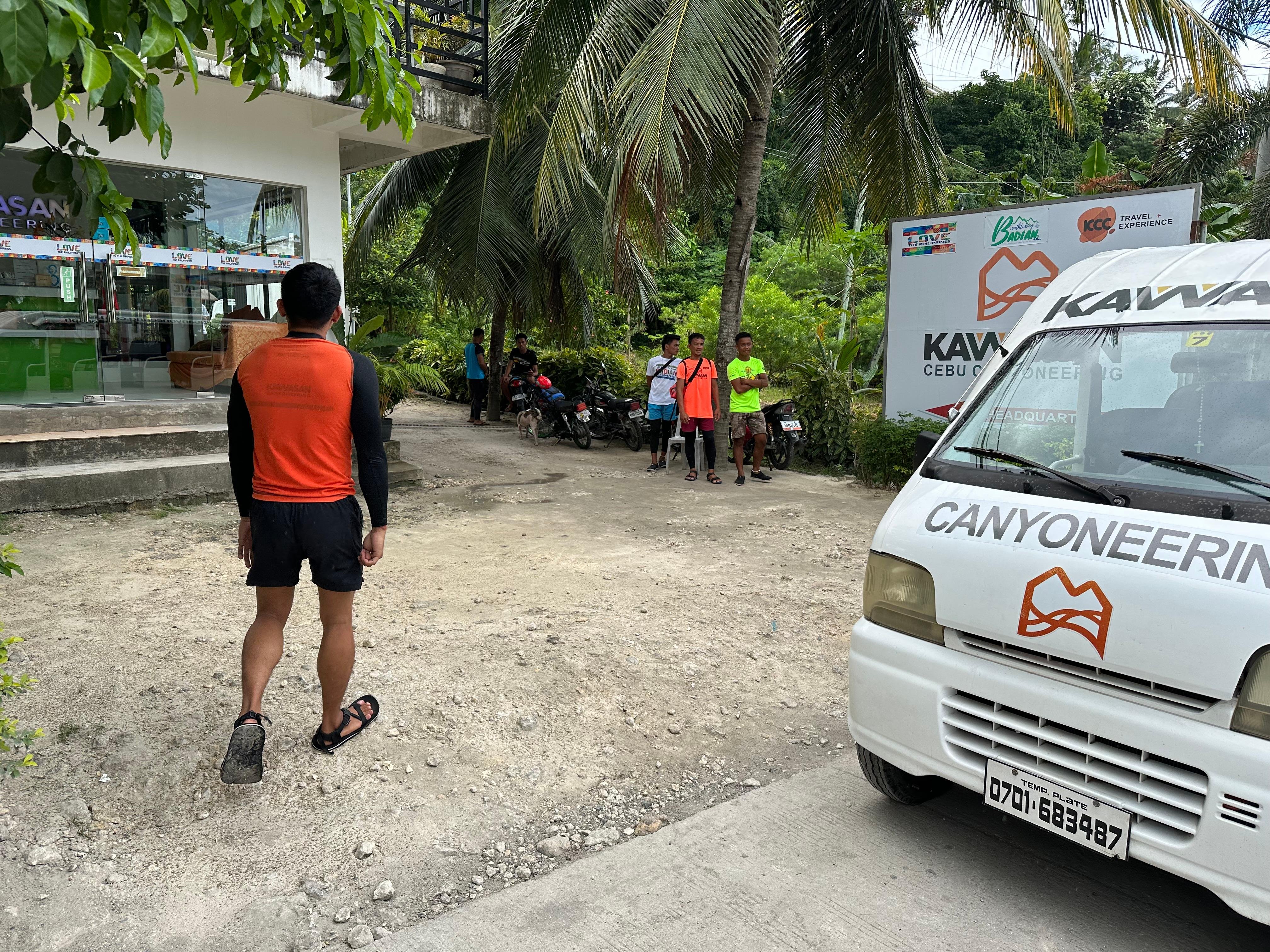 Kawasan Canyoneering & Zipline Adventure in Cebu
