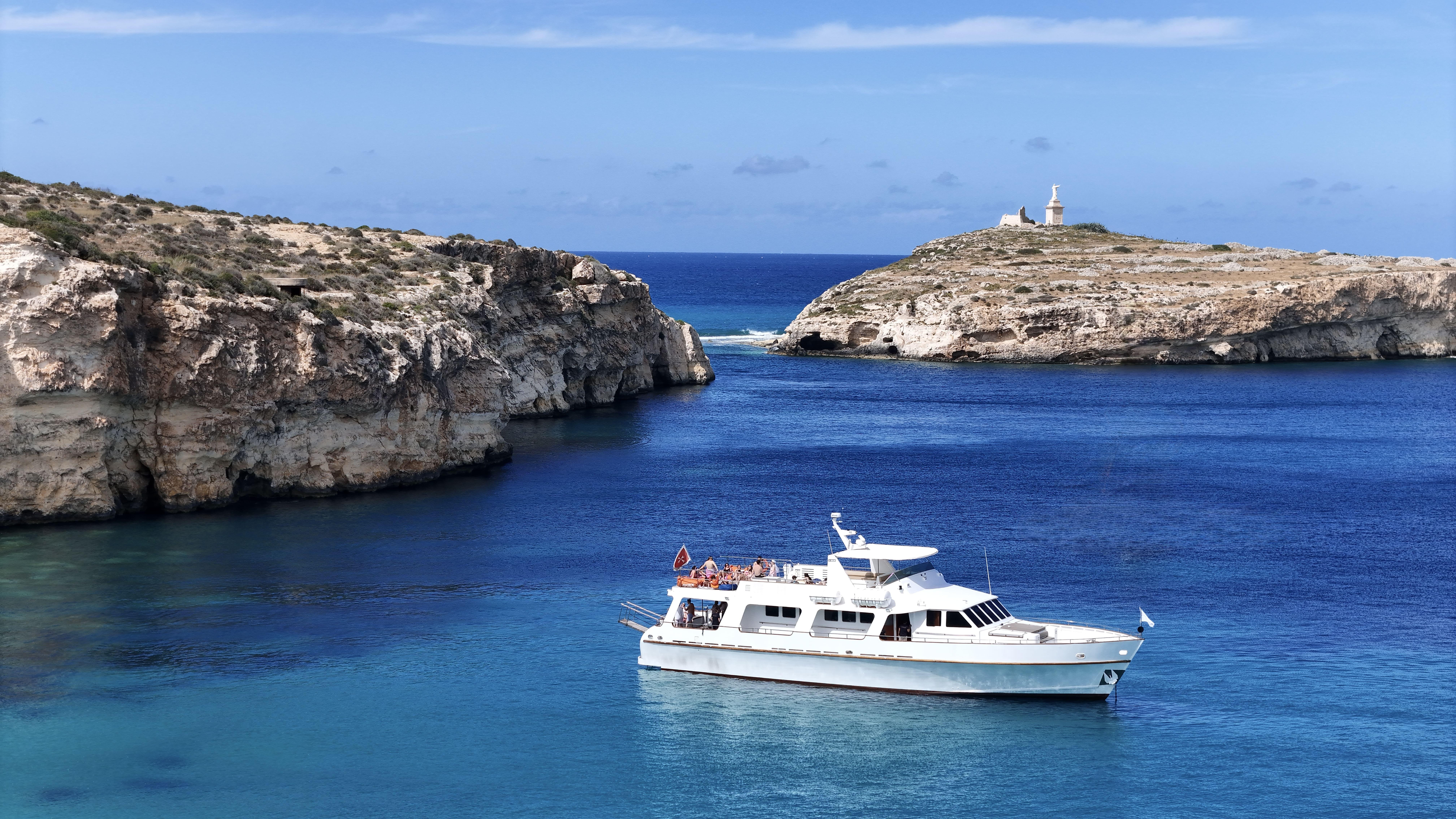 Full-Day Malta Coastal Cruise with Lunch & Swim Stops