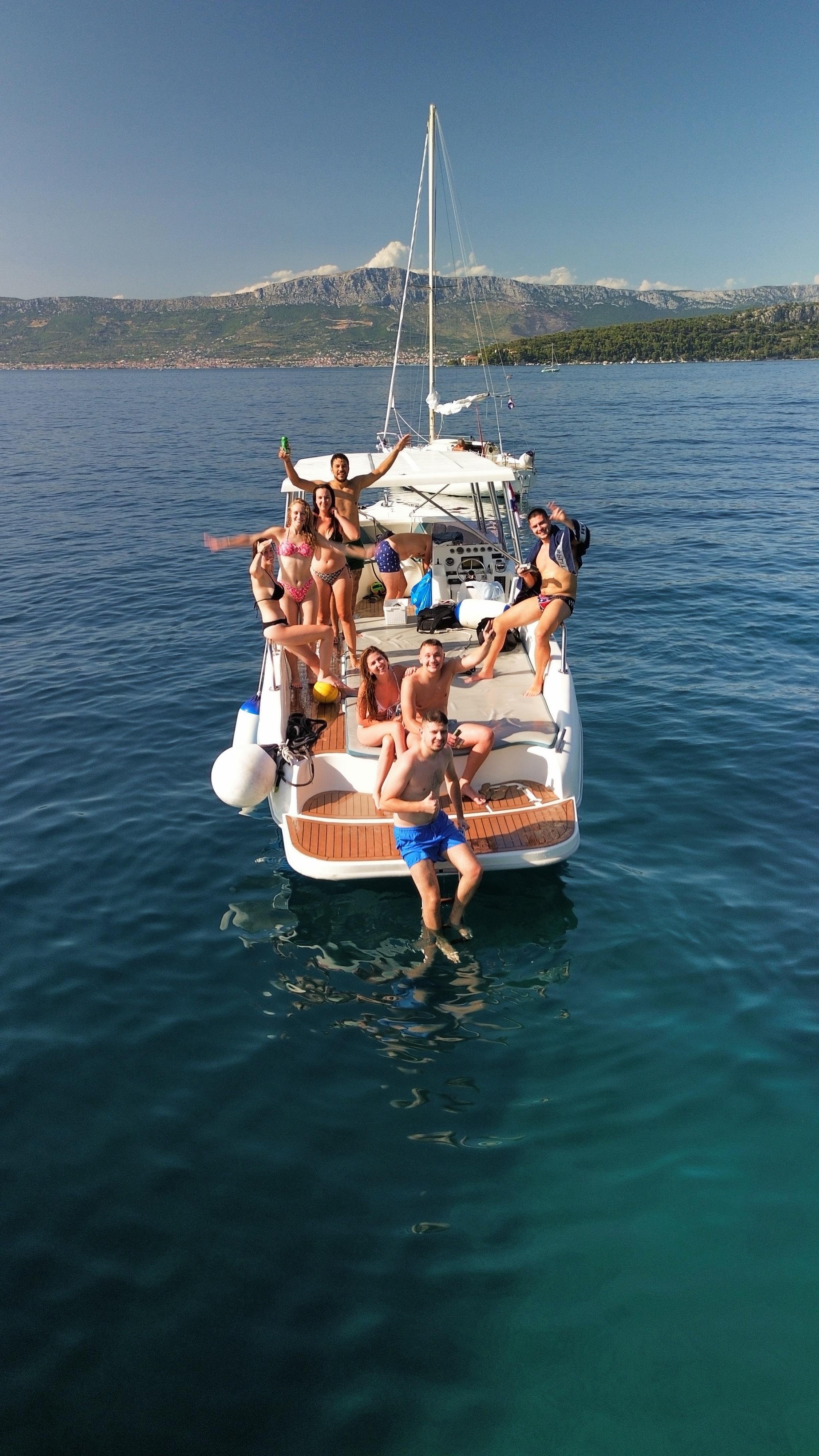 Split: 5-Island Speedboat Adventure with Blue Cave & Hvar