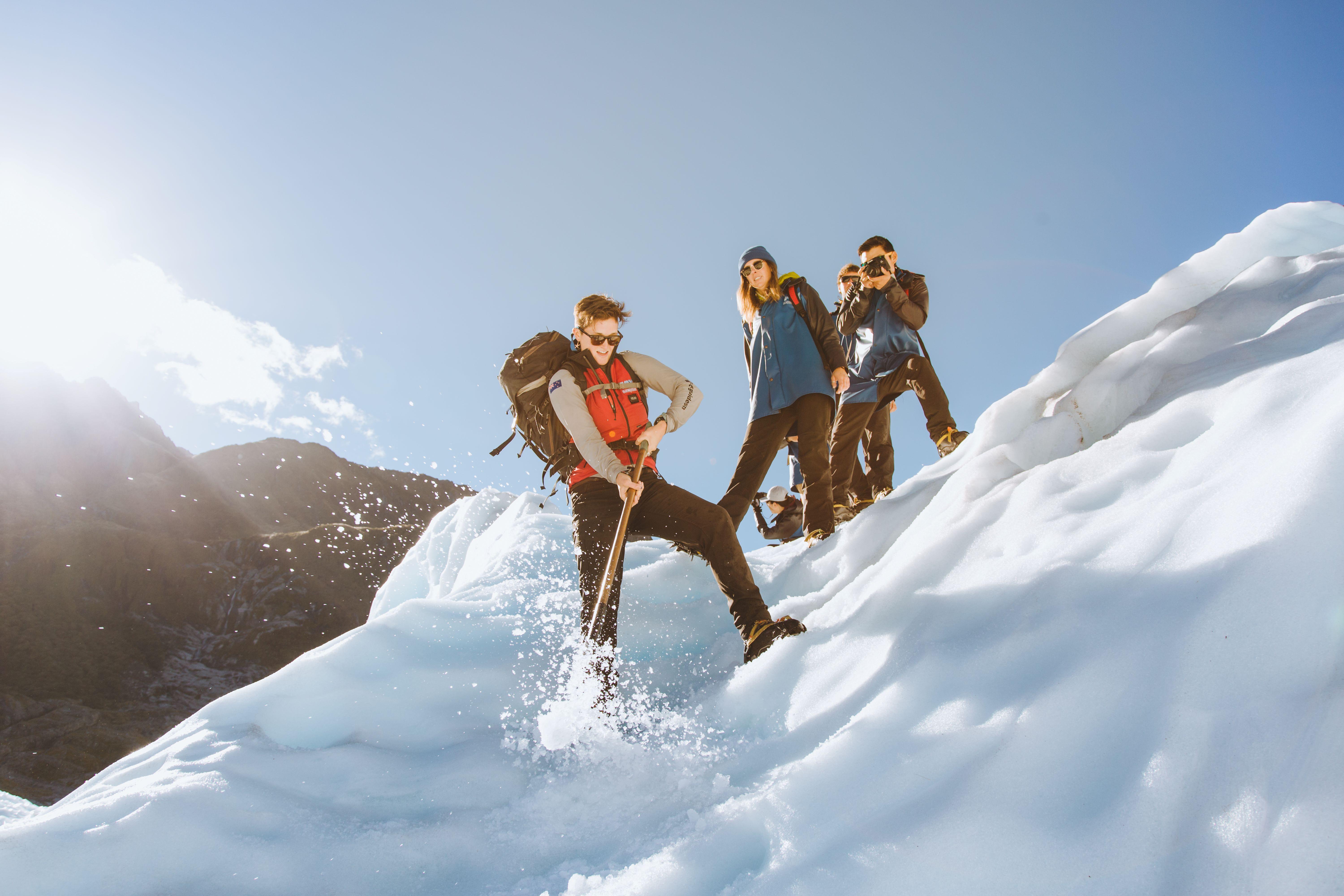 Fox Glacier: Up to 3 Hours Hike with Helicopter Transfer