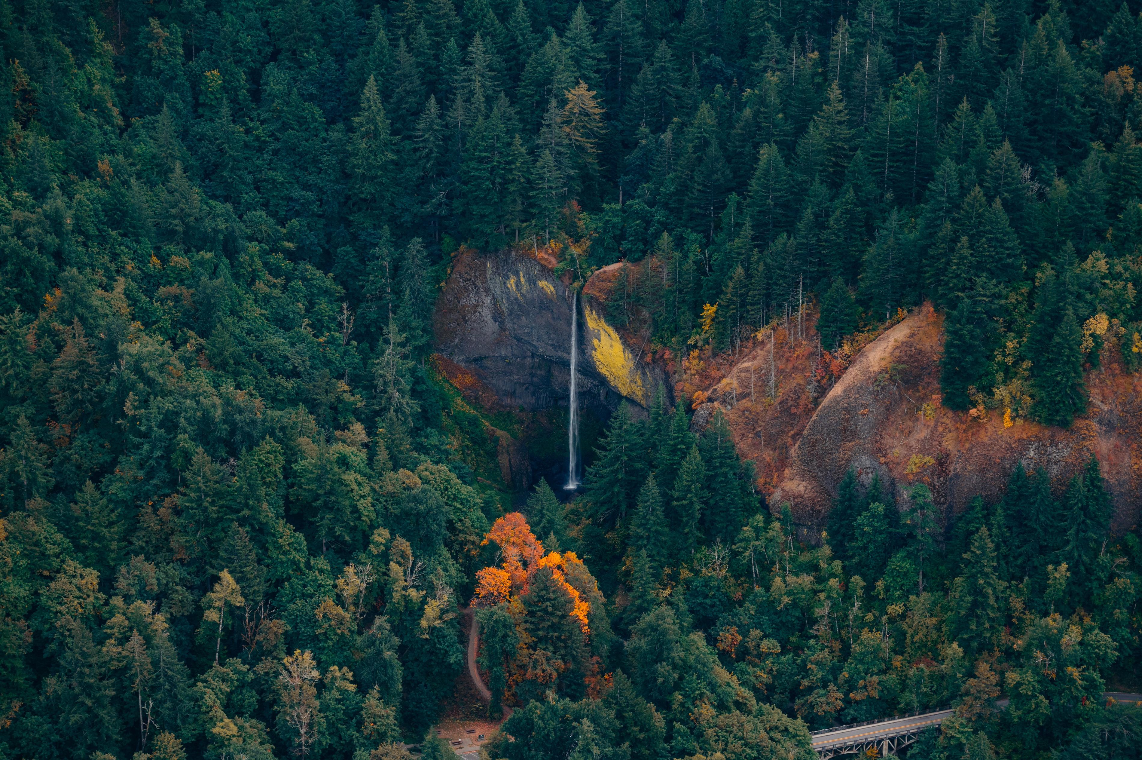 Portland: Multnomah Falls Scenic Flight Tour