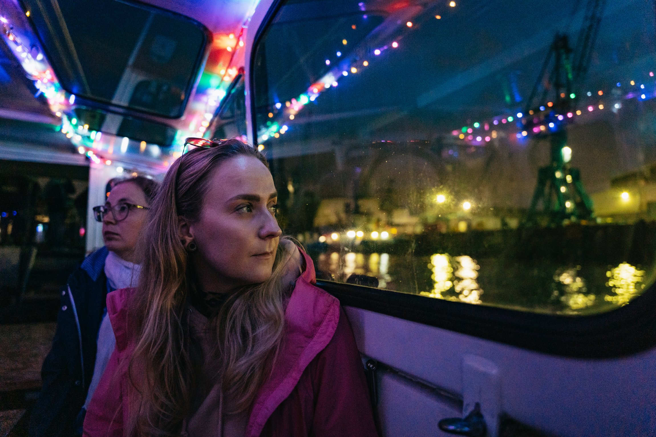 Hamburg: 90-minütige abendliche Hafenrundfahrt mit Lichtern – 2026 (verifizierte Bewertungen)