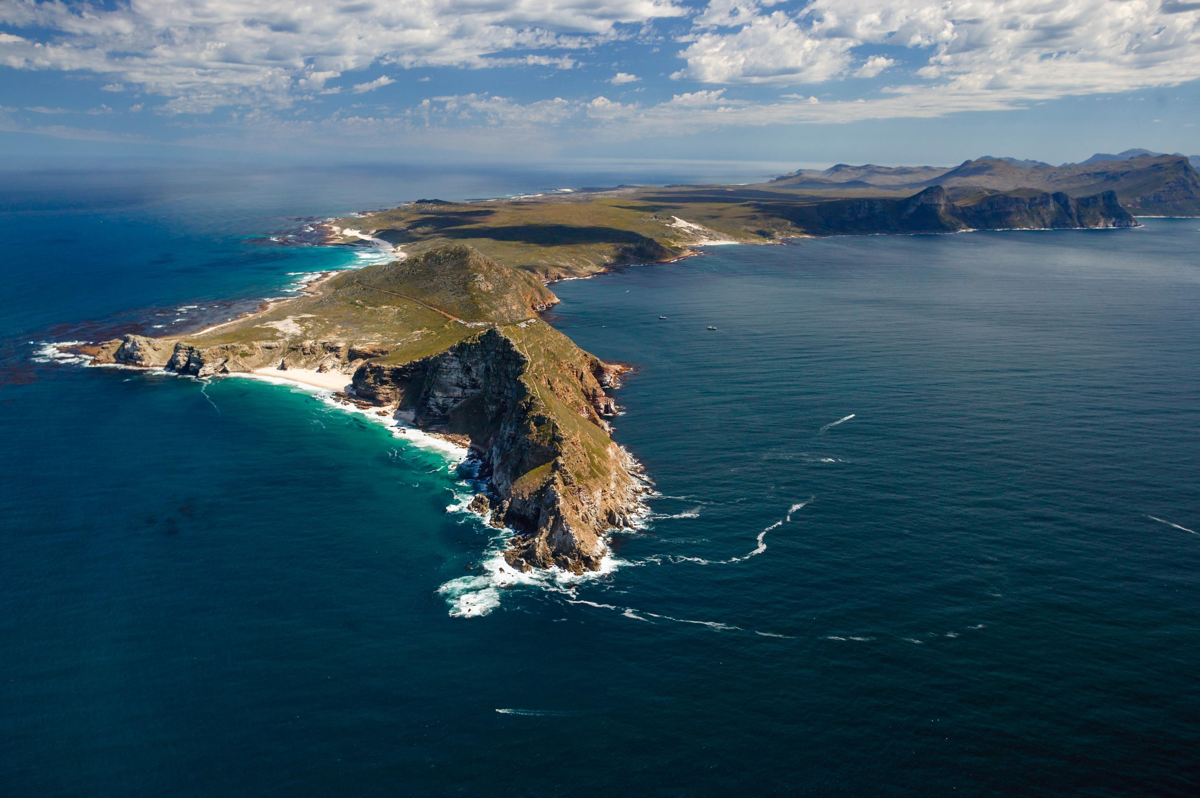 Cape Town Shark Cage Diving – False Bay Ocean Safari