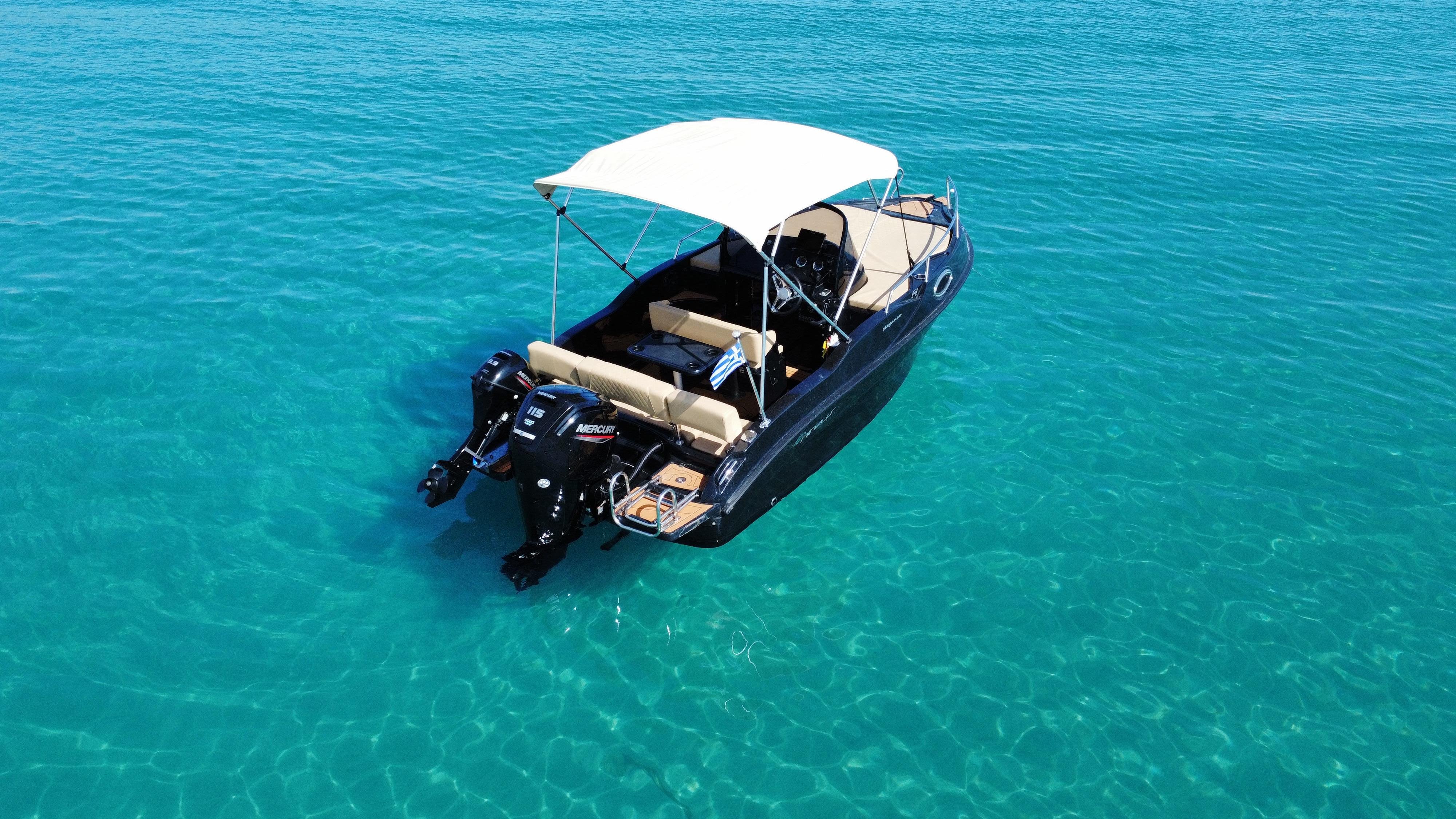 Zakynthos Private Boat Excursion: Shipwreck Beach & Blue Caves