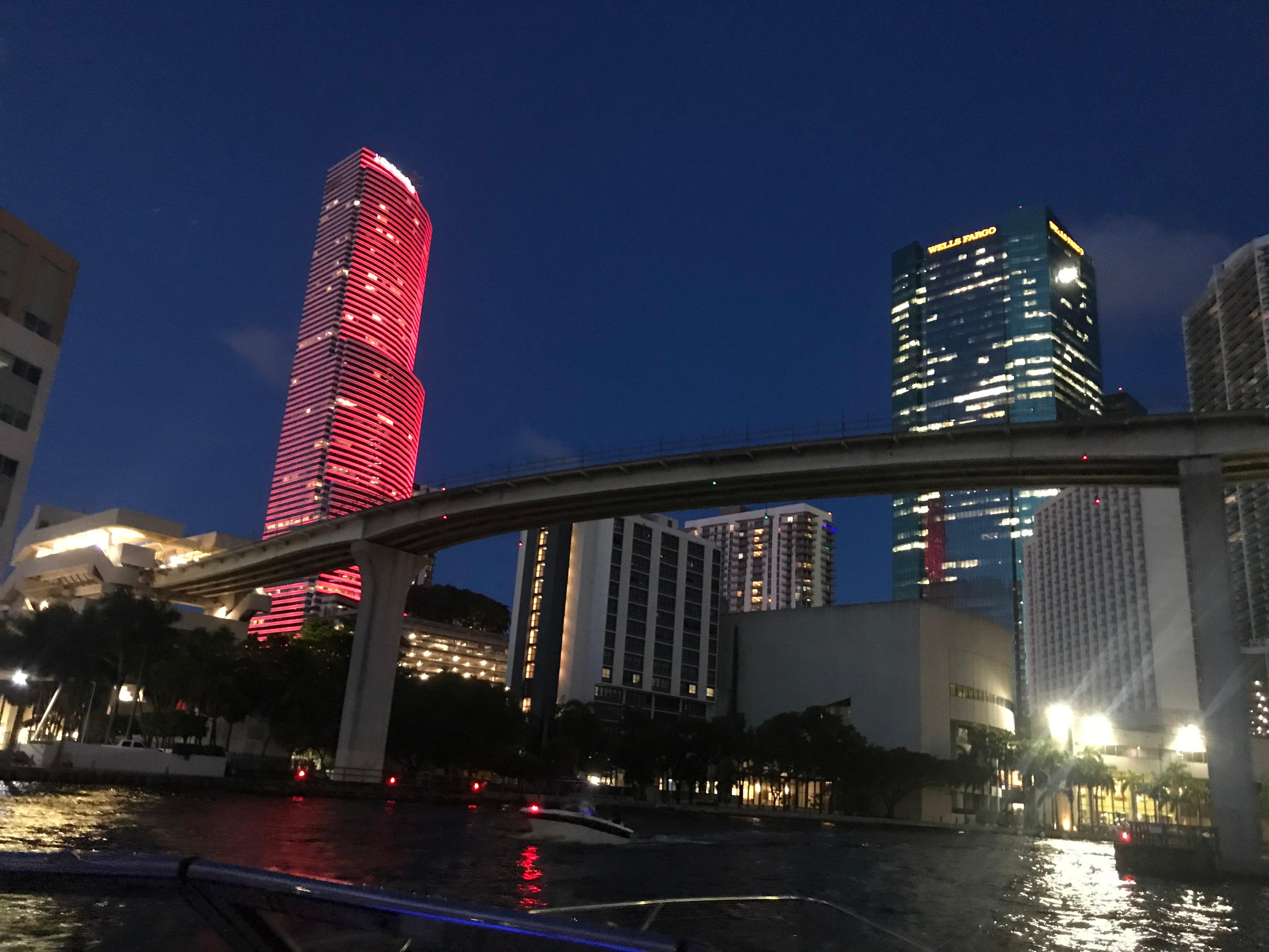 Private Miami Boat Tour: Sandbars & Celebrity Mansions
