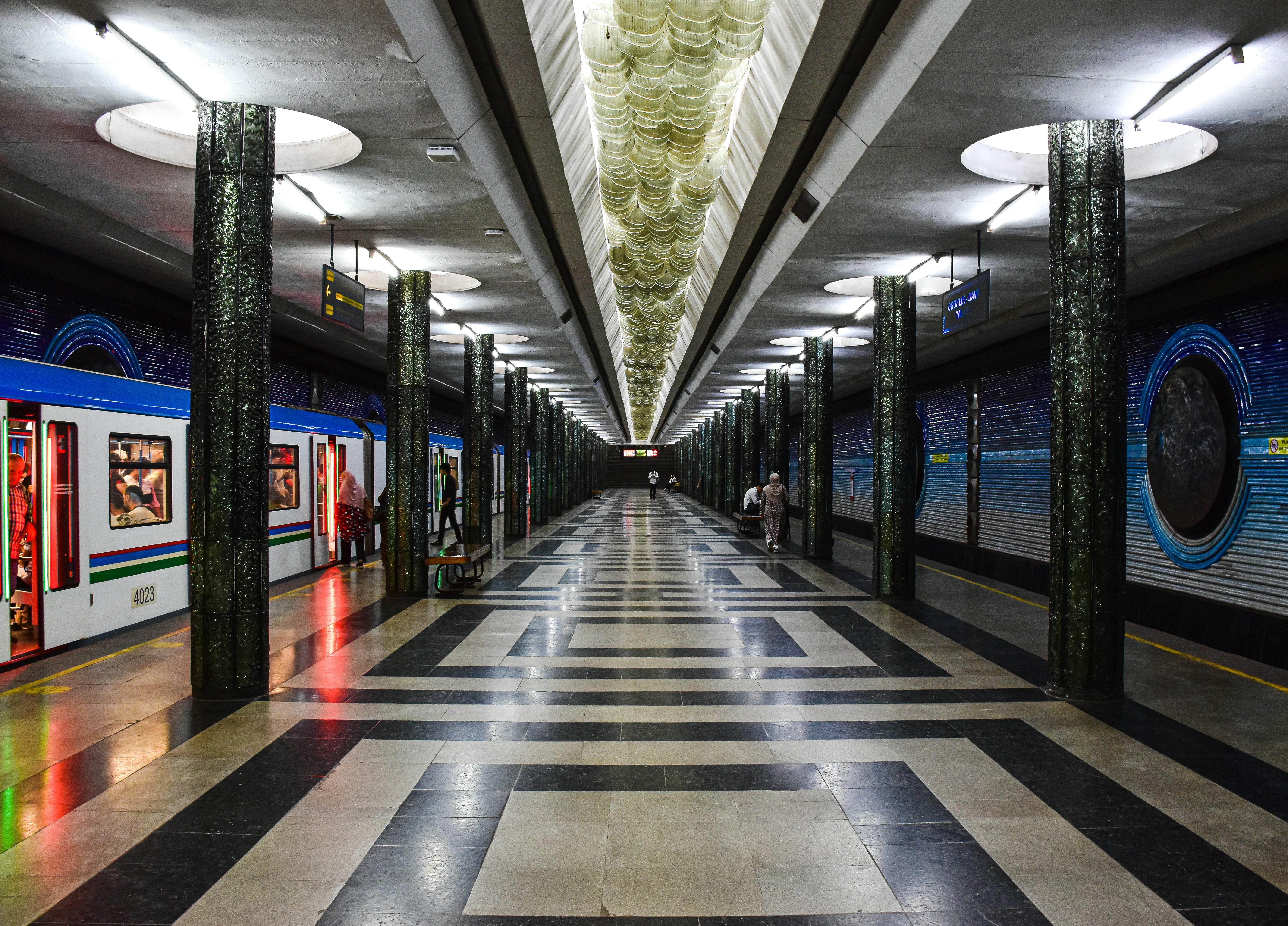 Tashkent Walking Tour: Metro, Bazaar & Islamic Quarter