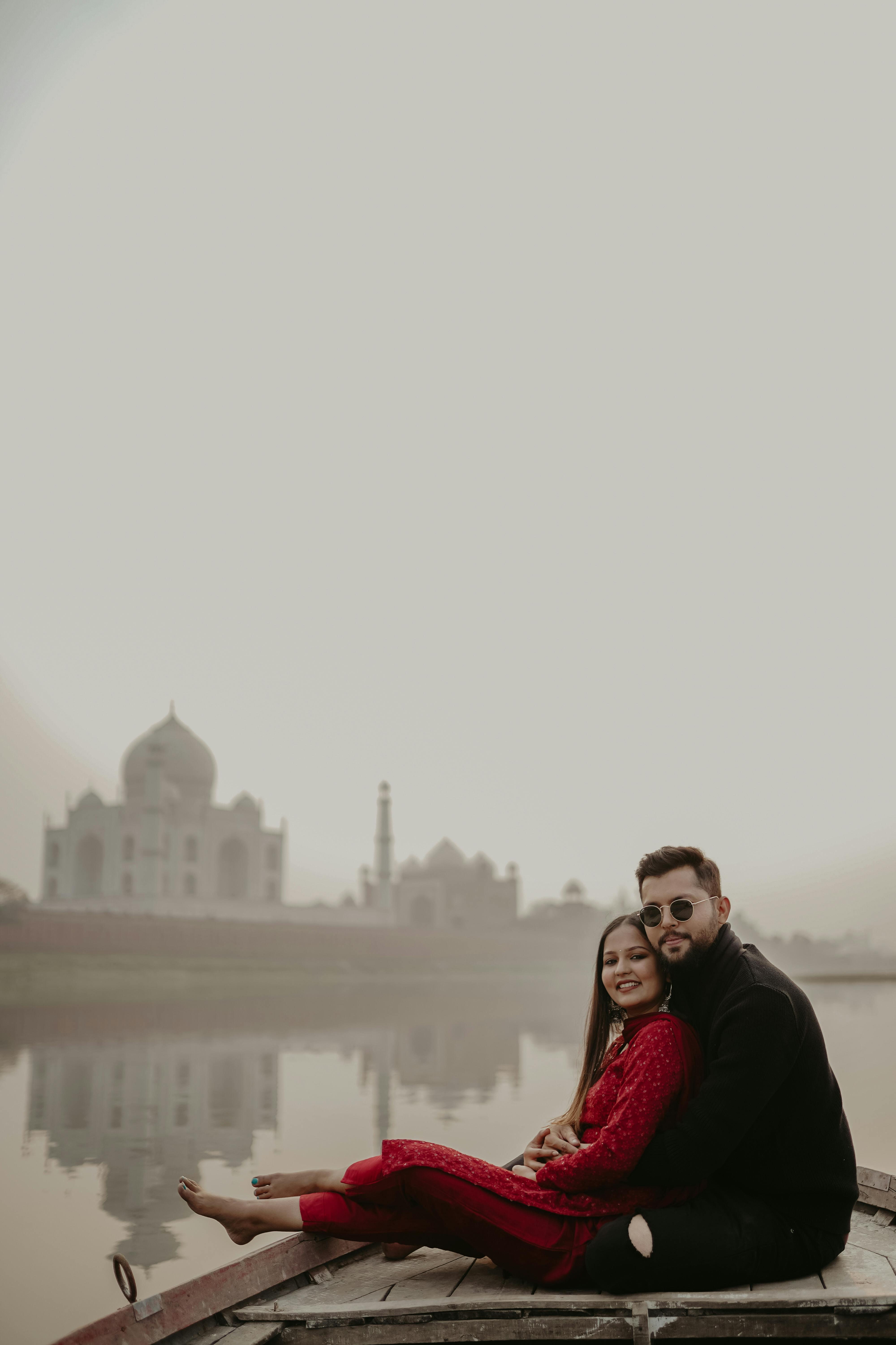 Taj Mahal Sunset Tour with Skip-the-Line Entry & Hotel Pickup